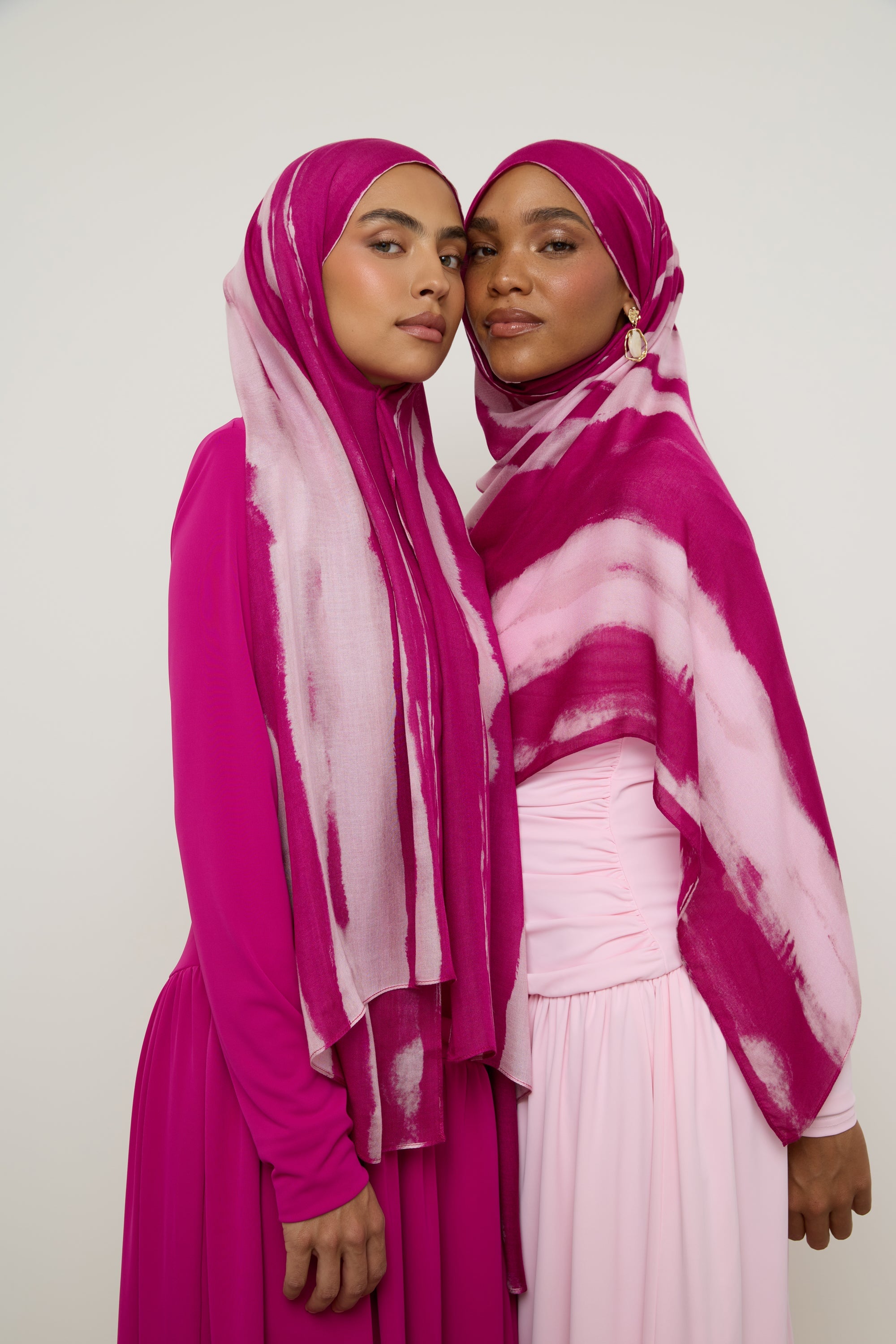 Printed Modal Hijab - Magenta Waves Hijab Veiled 