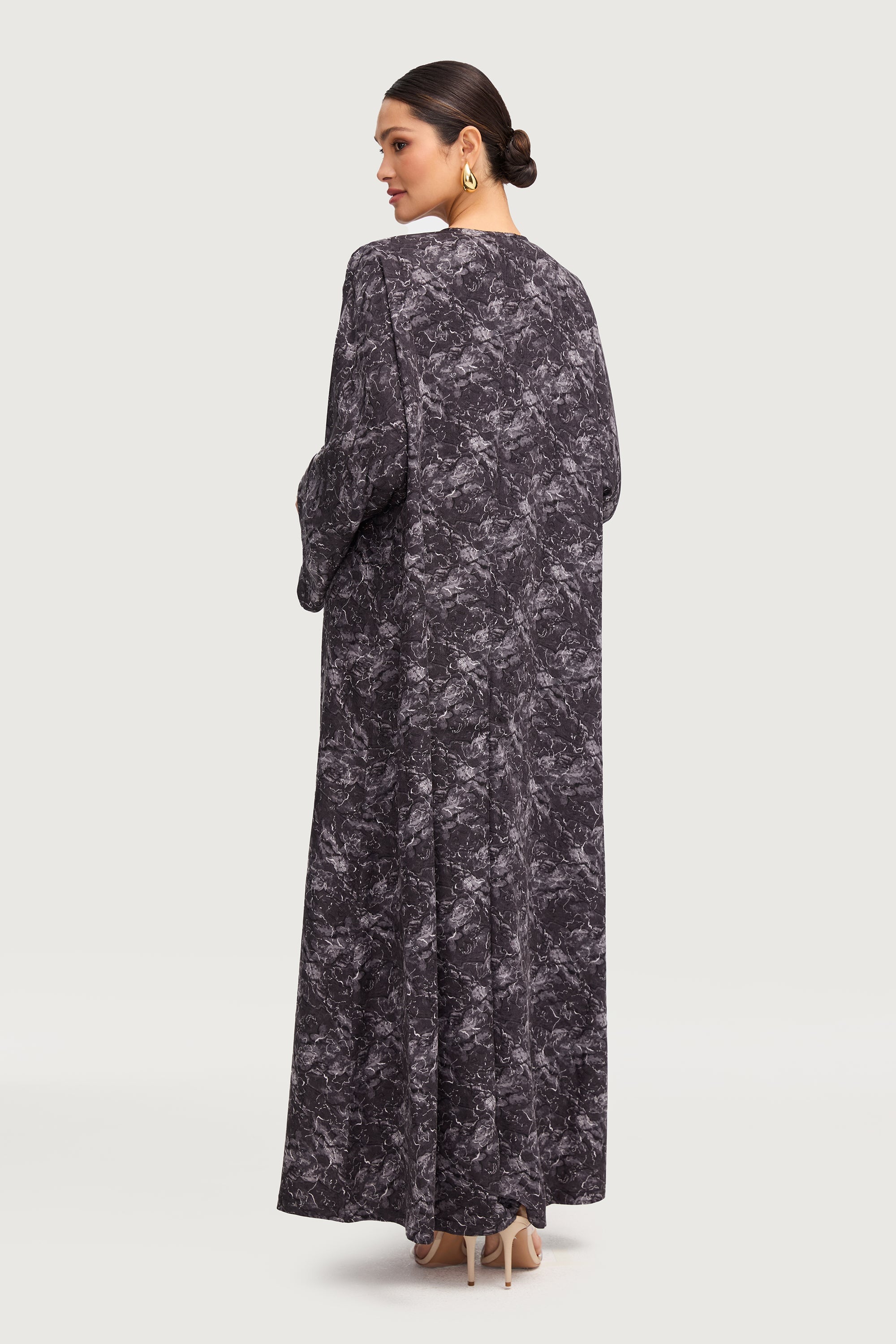 Printed Open Abaya - Black Abayas Veiled 