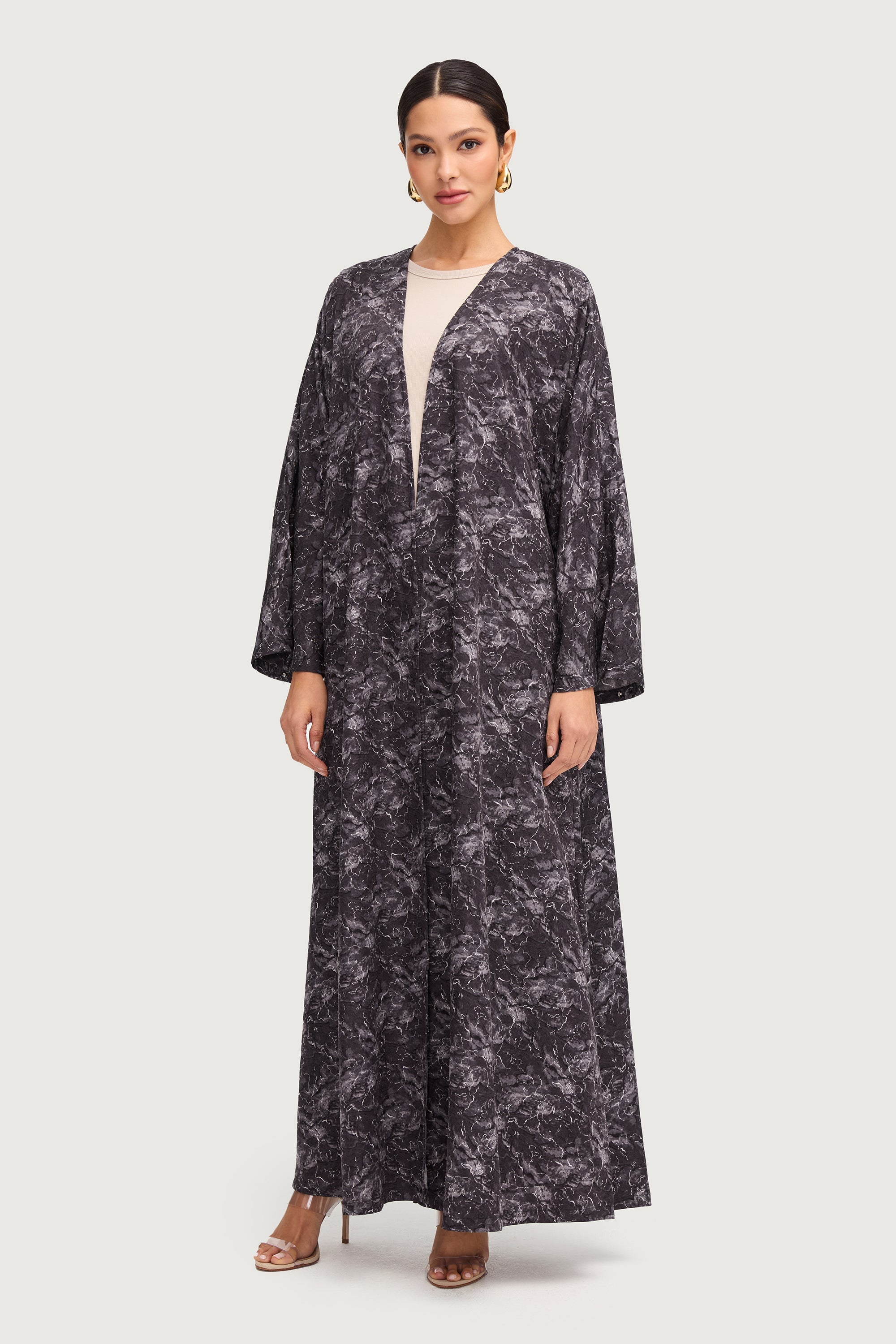 Printed Open Abaya - Black Abayas Veiled 