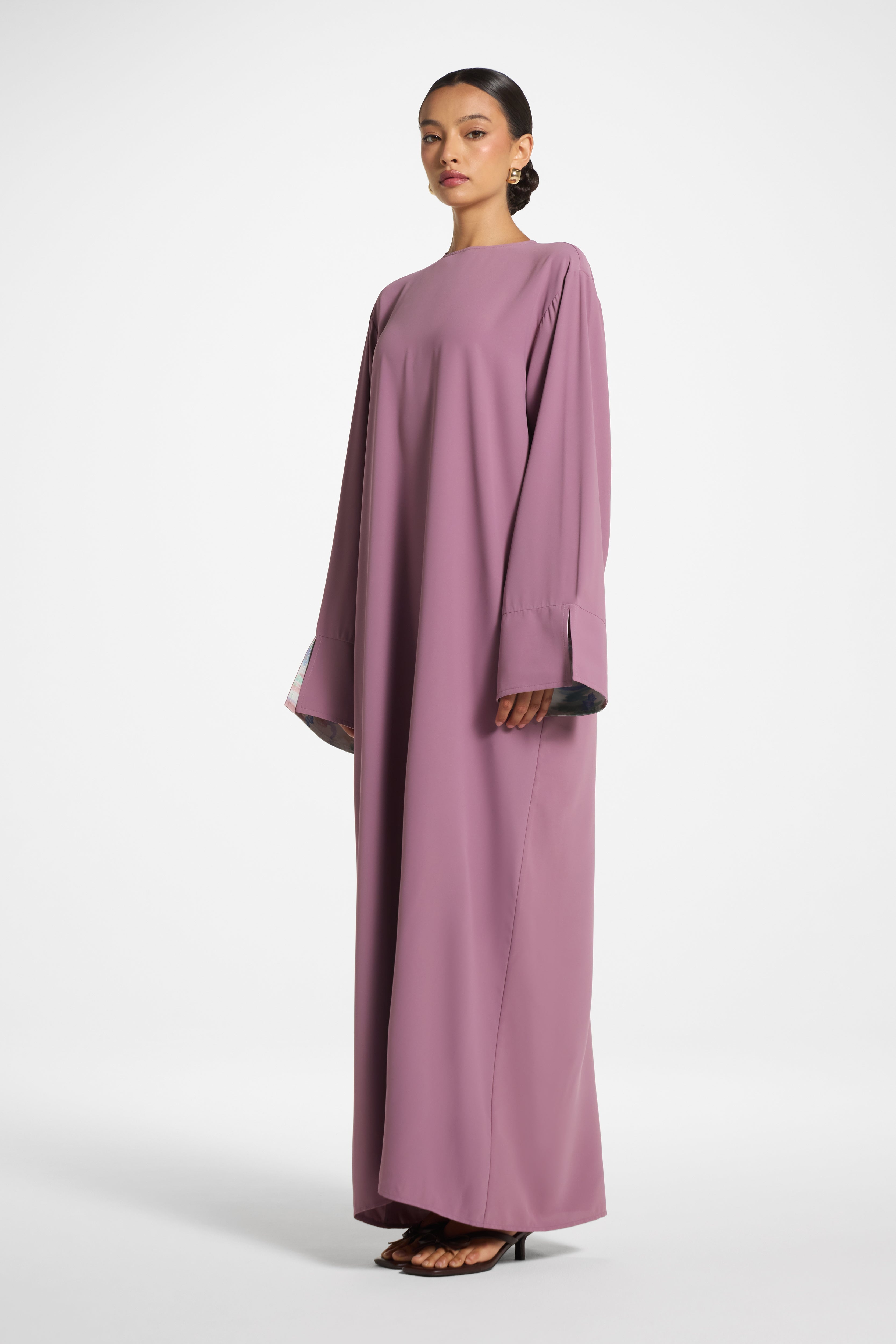 Printed Sleeve Closed Abaya - Plum Veiled 