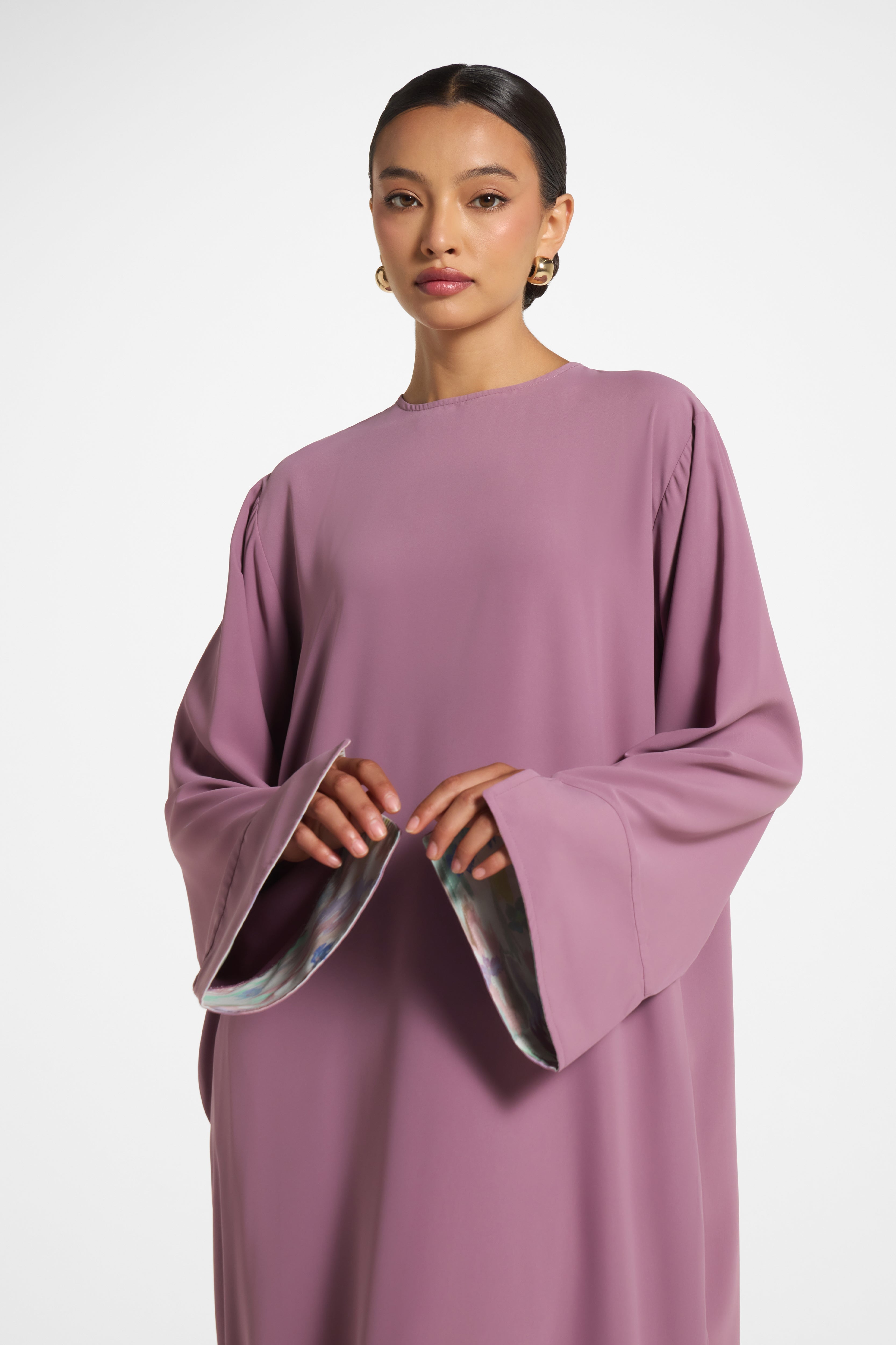 Printed Sleeve Closed Abaya - Plum Veiled 
