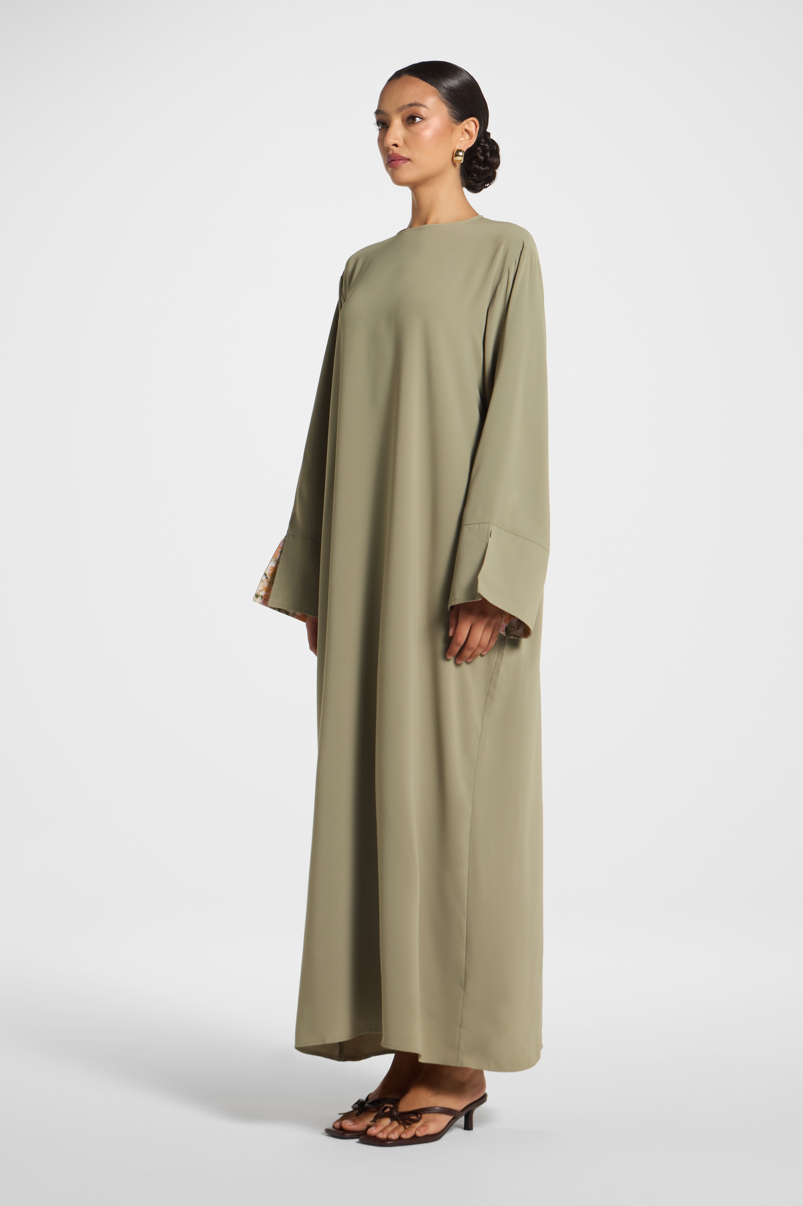 Printed Sleeve Closed Abaya - Sage Veiled 