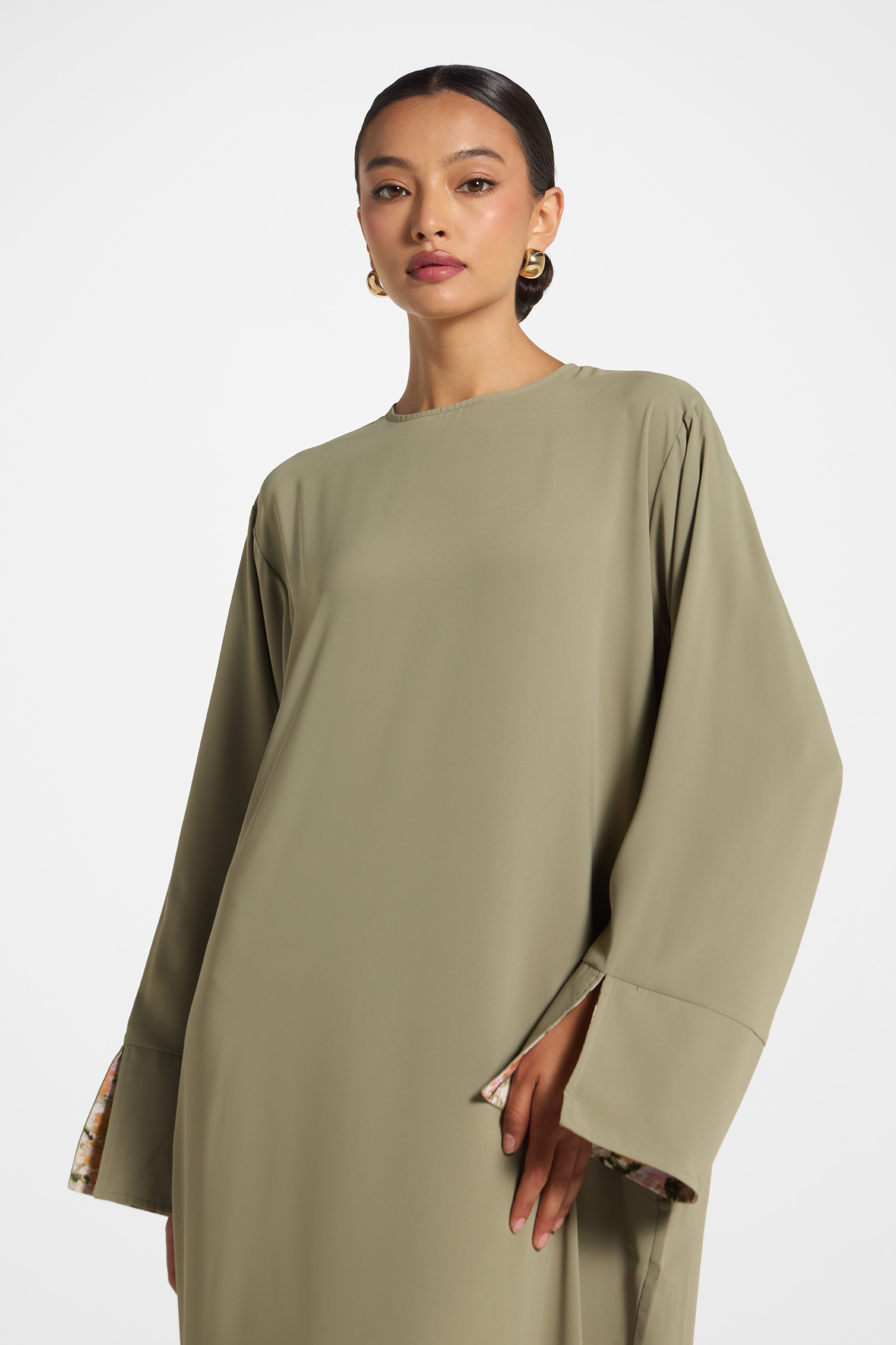 Printed Sleeve Closed Abaya - Sage Veiled 