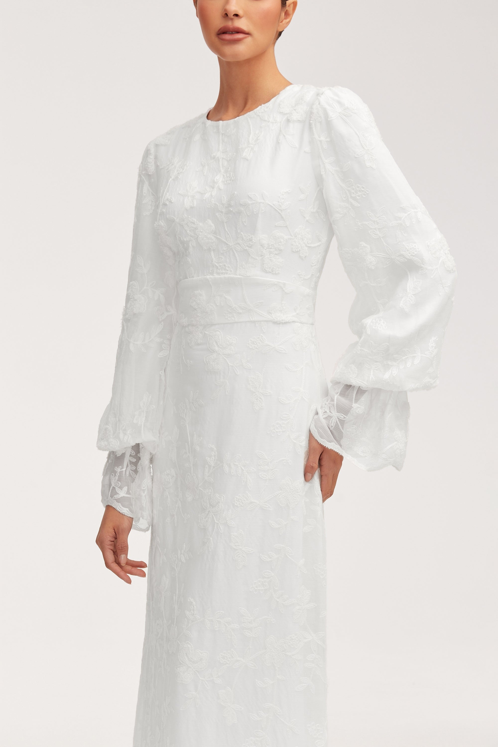 Romaissa White Lace Maxi Dress Clothing saigonodysseyhotel 