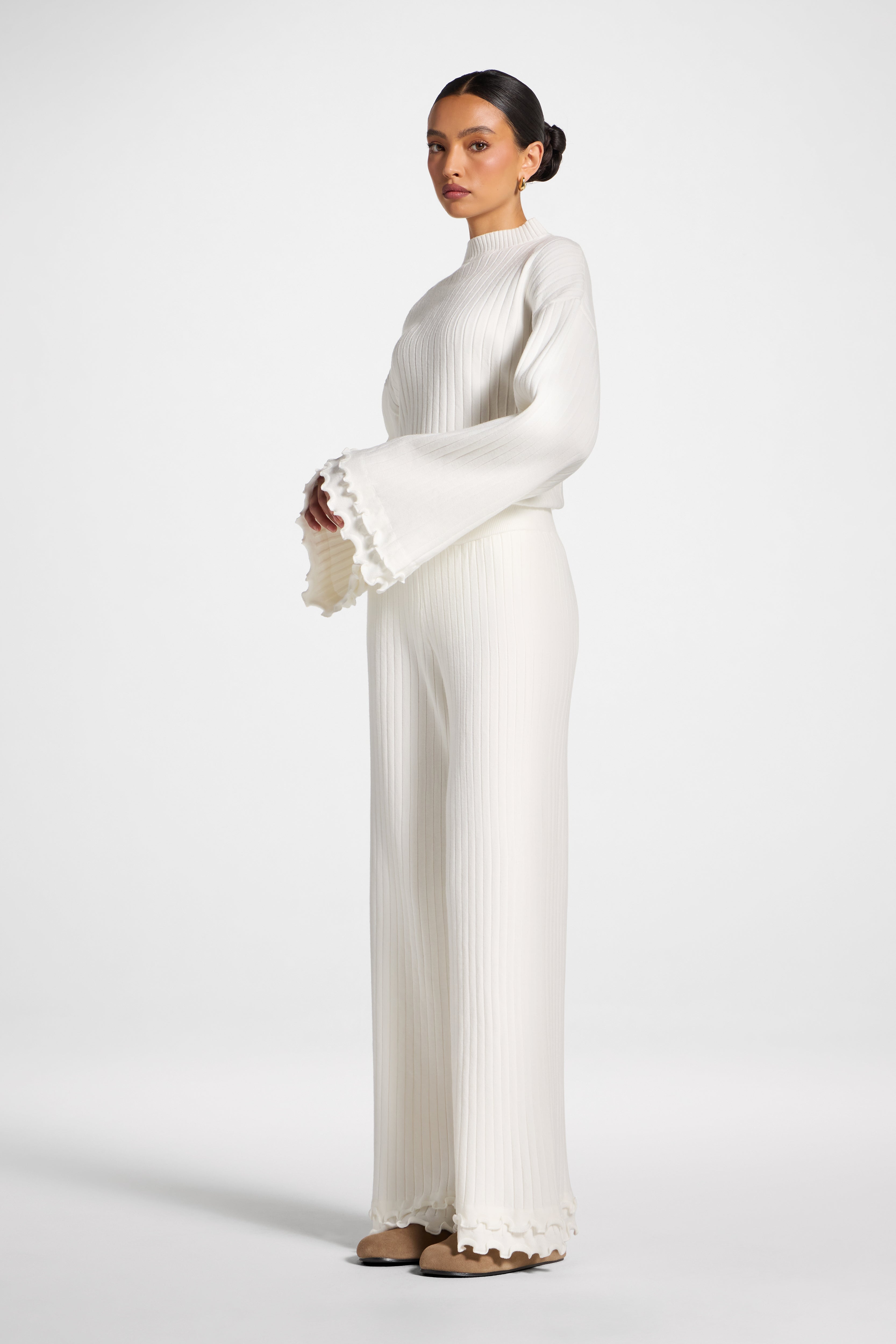 Ruffle Hem Knit Pants - White Abayas Veiled 