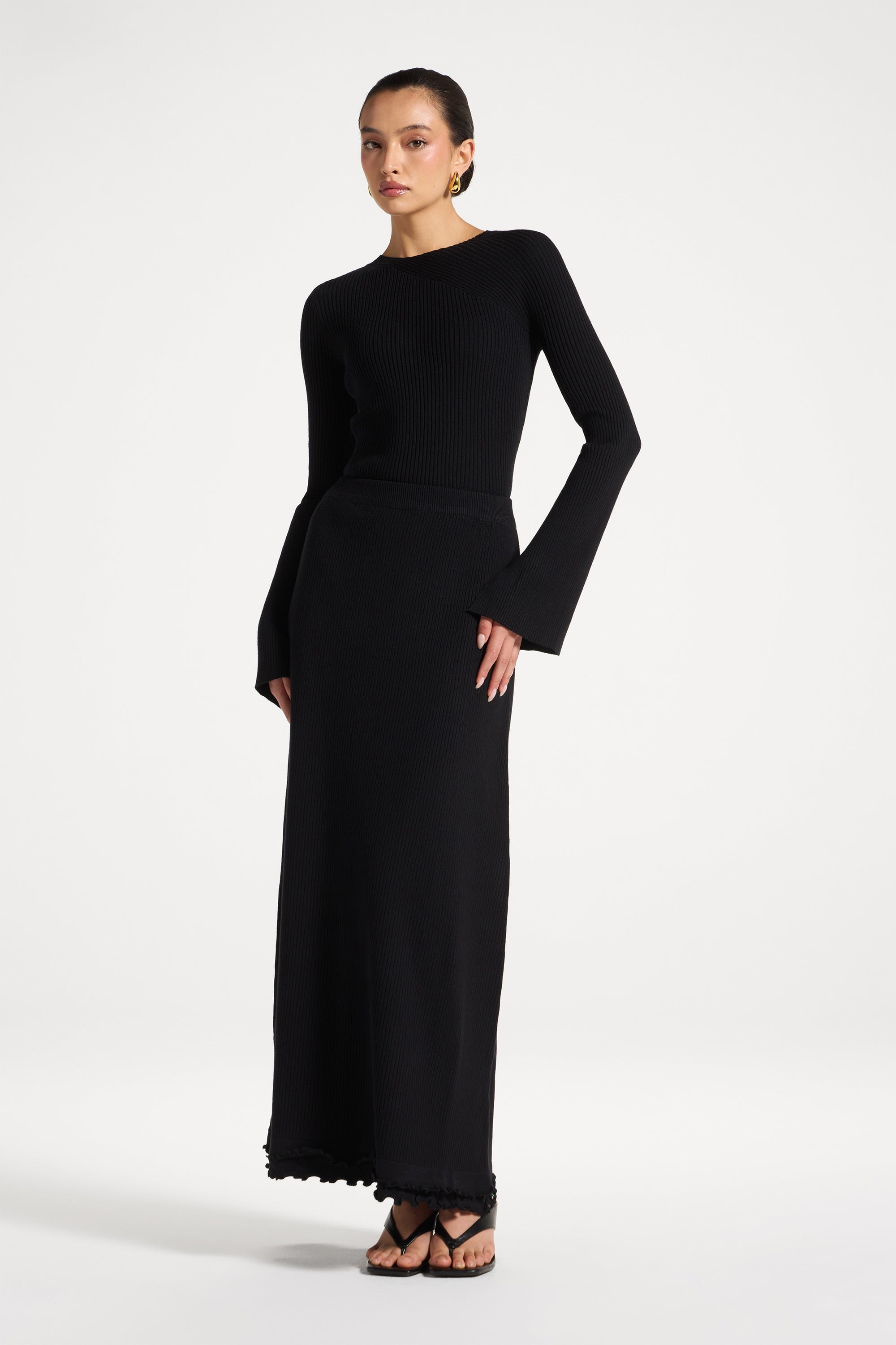 Ruffle Hem Knit Skirt - Black Abayas Veiled 