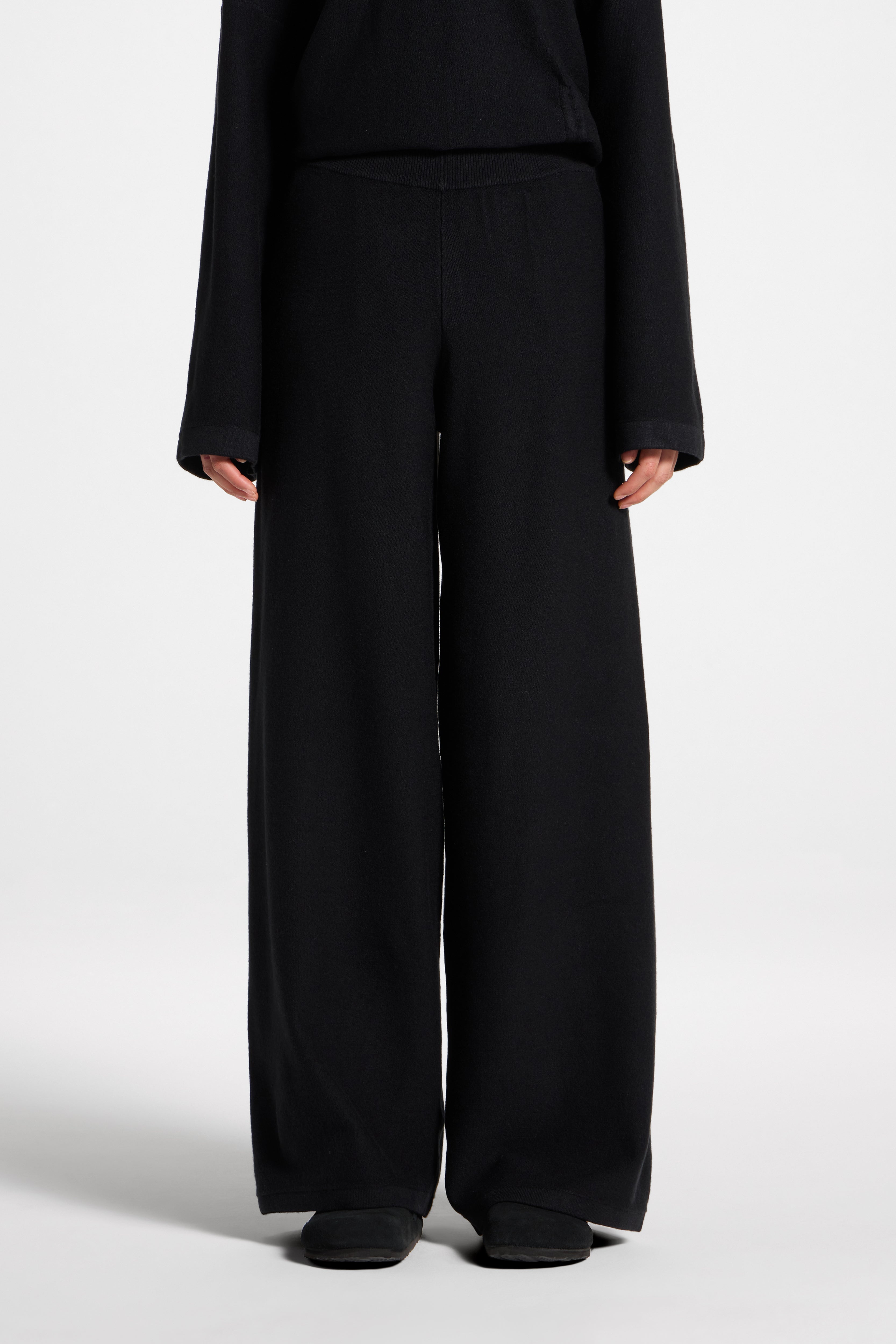 Side Rouched Knit Top & Pants Set - Black Abayas Veiled 