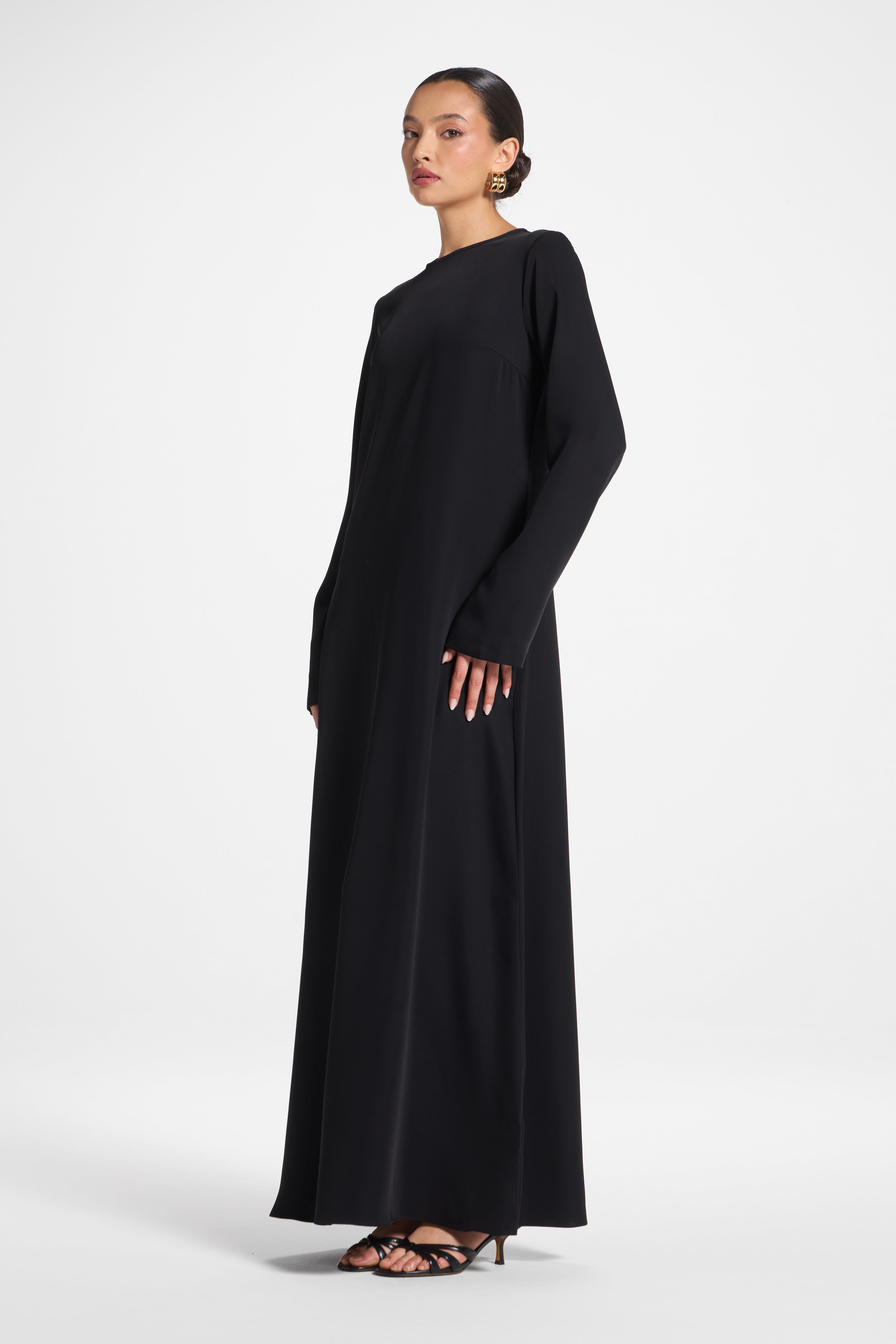 Signature Inner Maxi Dress - Black Abayas Veiled 
