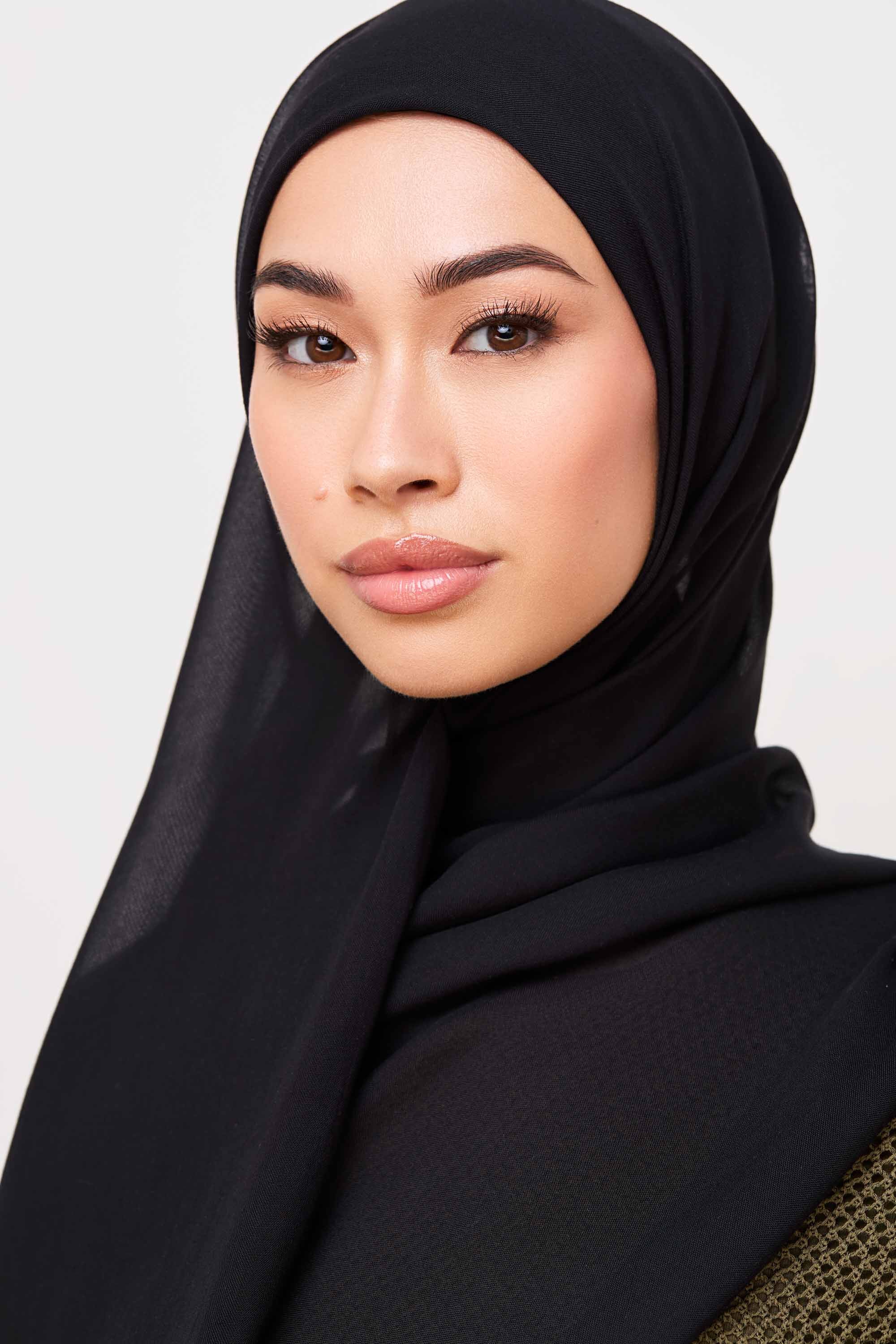 Signature Modal Hijab - Black Veiled 