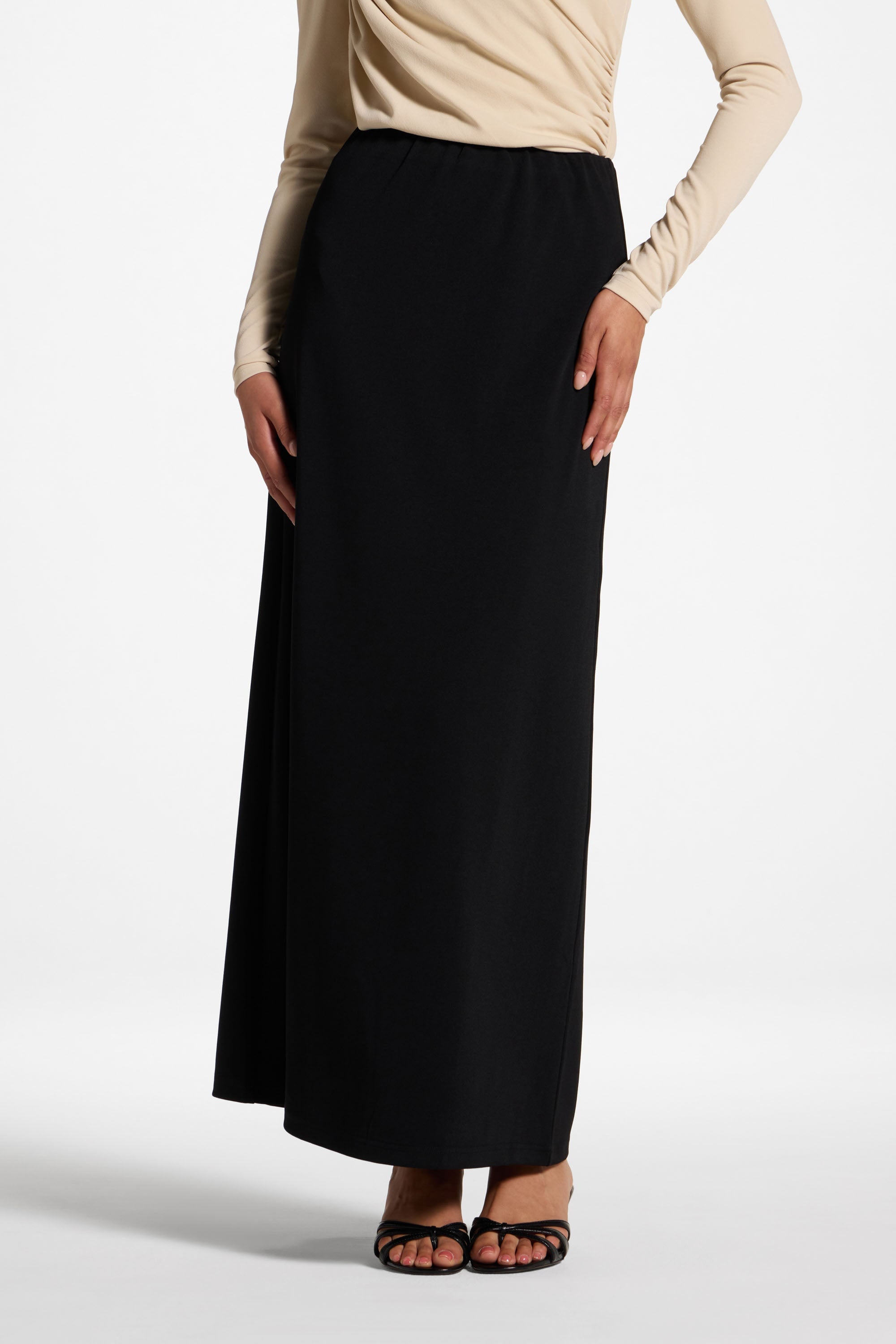 Signature Stretch Skirt - Black Skirt Veiled 