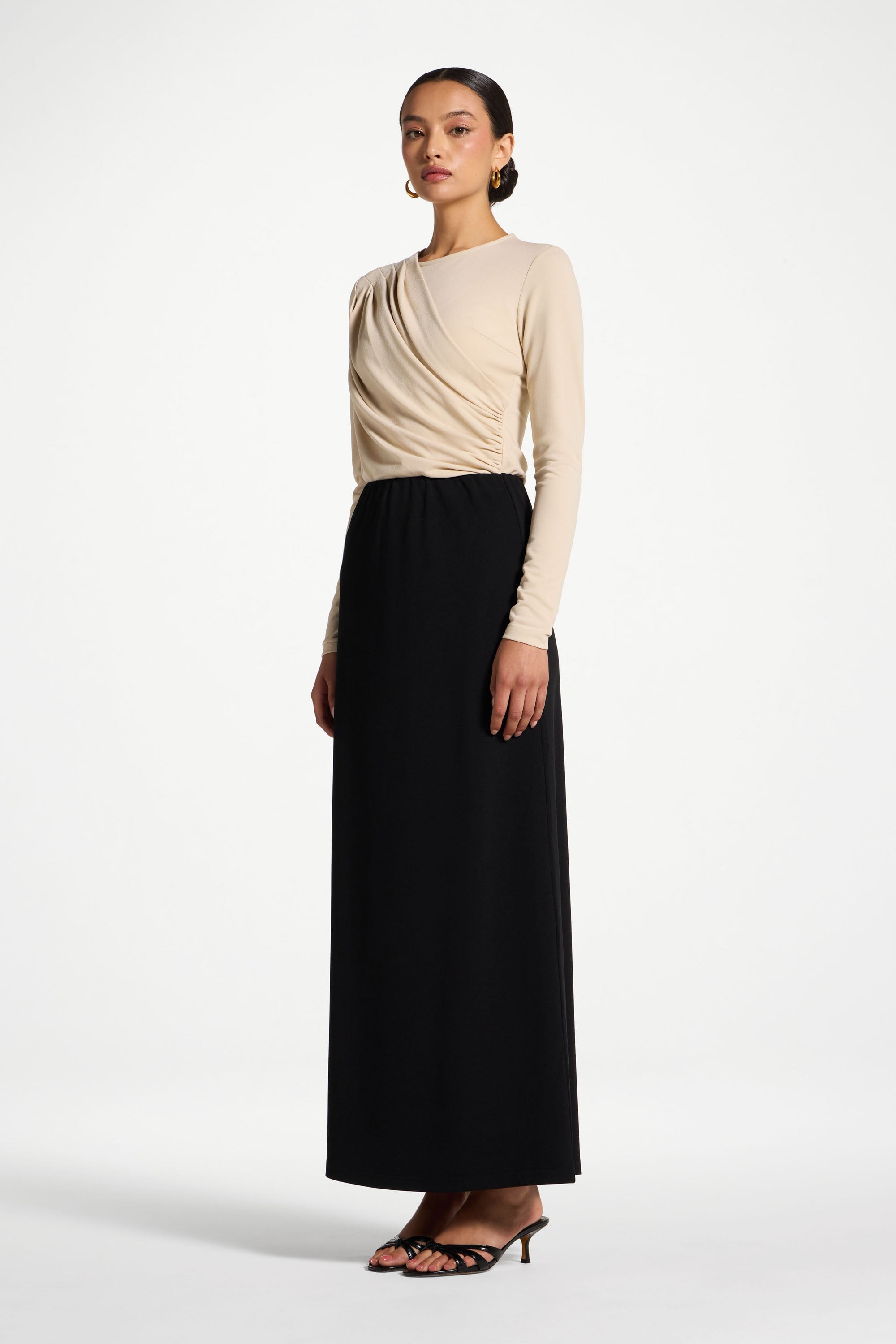 Signature Stretch Skirt - Black Skirt Veiled 