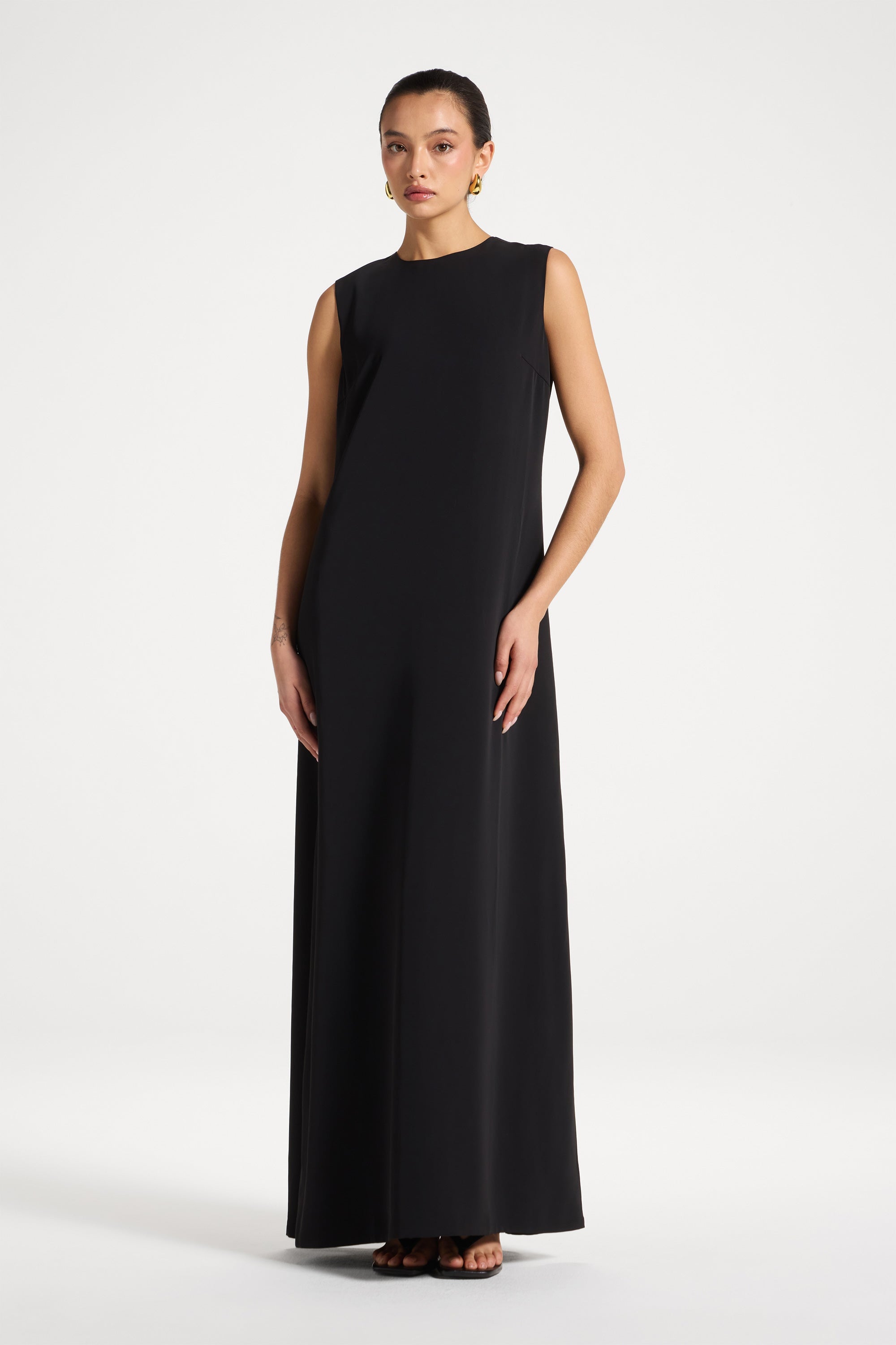 Sleeveless Maxi Dress - Black Abayas Veiled 