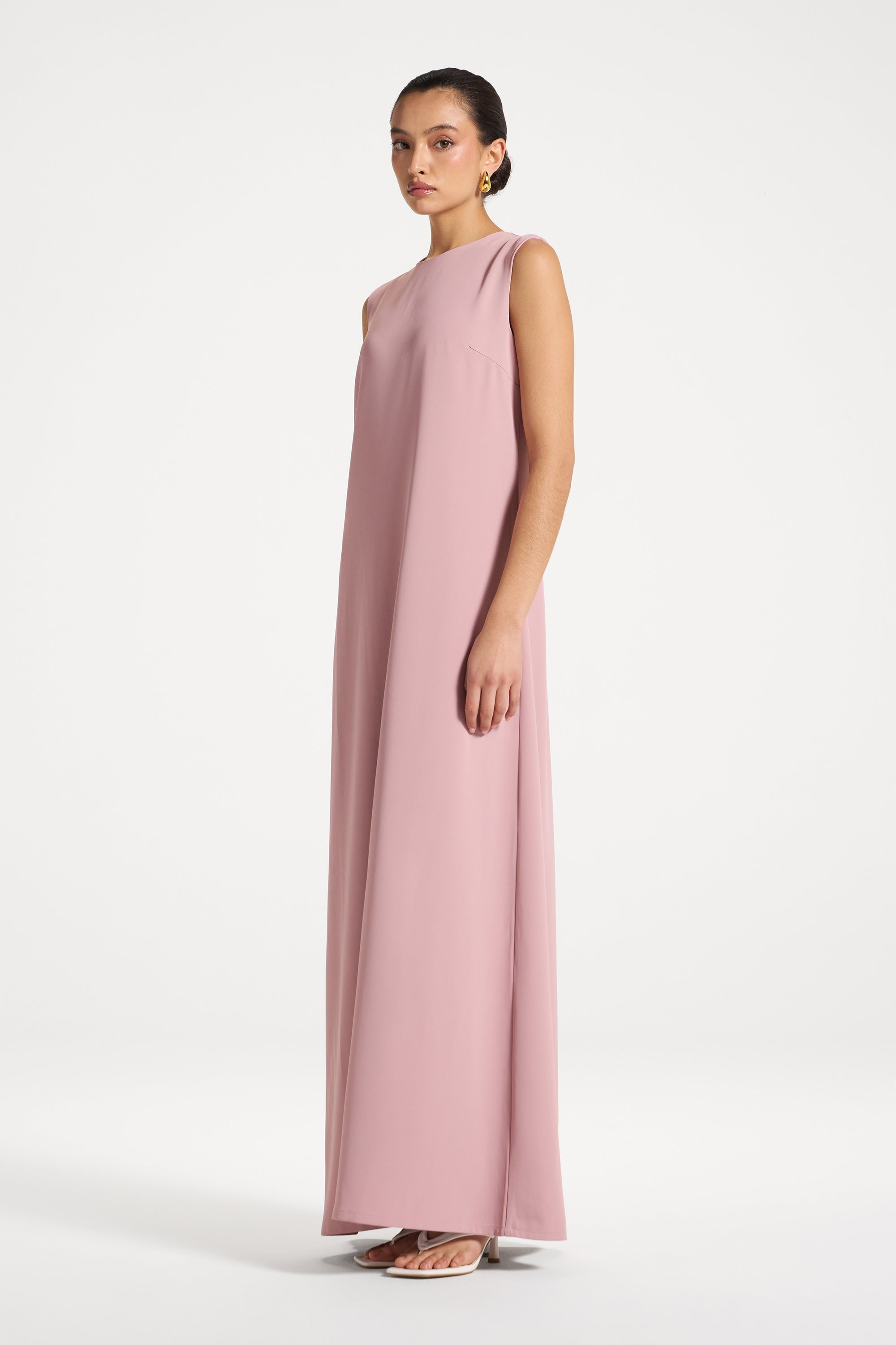 Sleeveless Maxi Dress - Pink Abayas Veiled 
