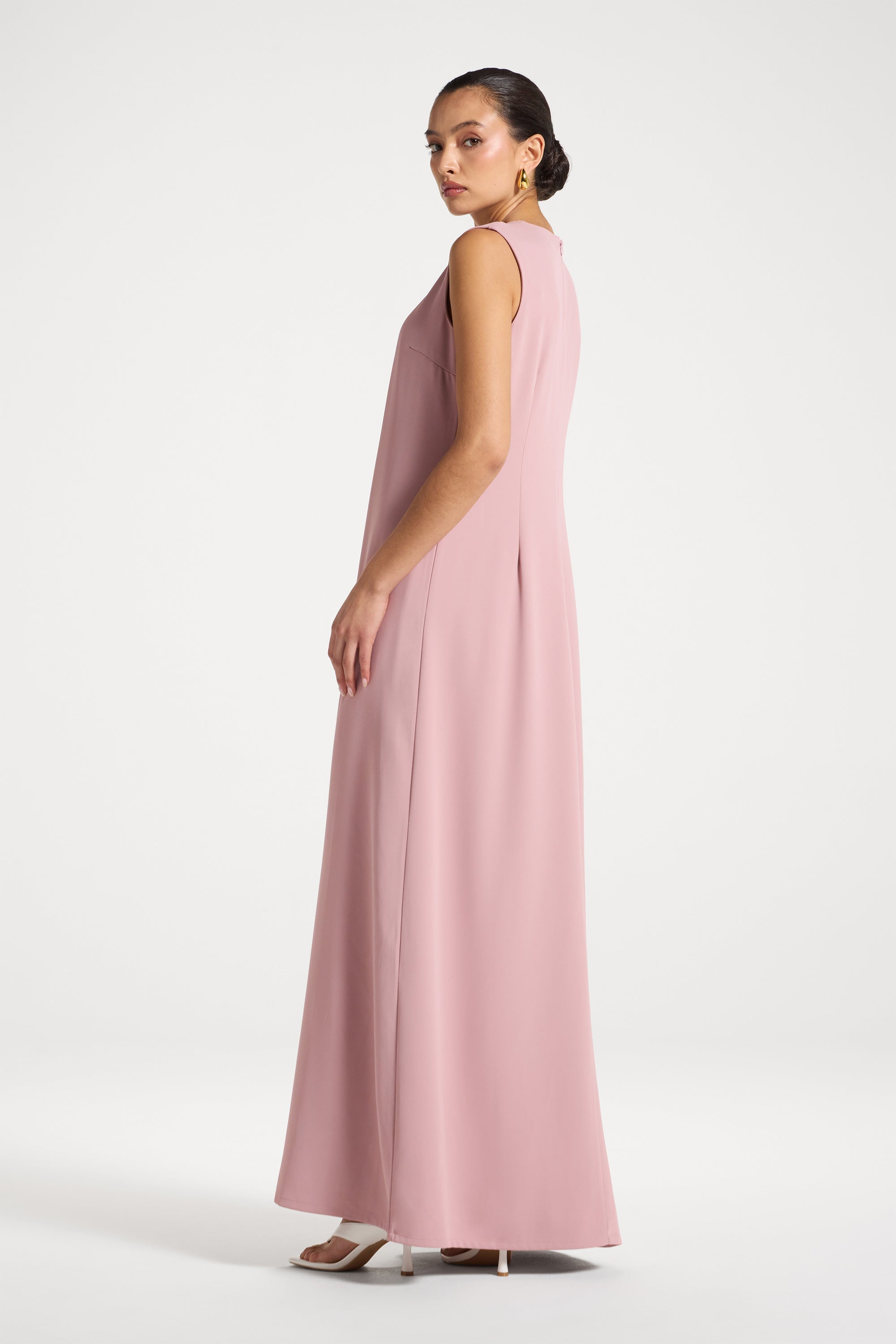 Sleeveless Maxi Dress - Pink Abayas Veiled 