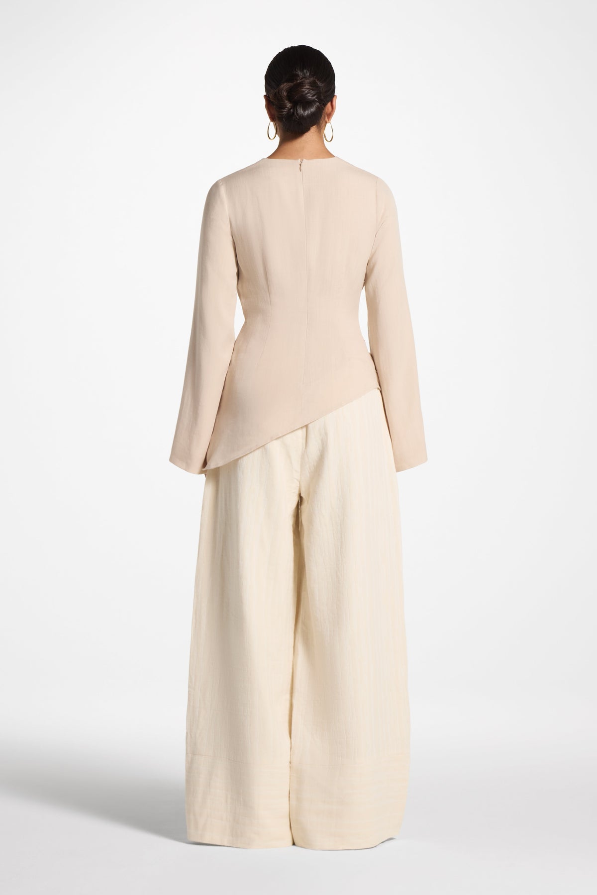 Tencel Asymmetric Top - Light Sand Top Veiled 