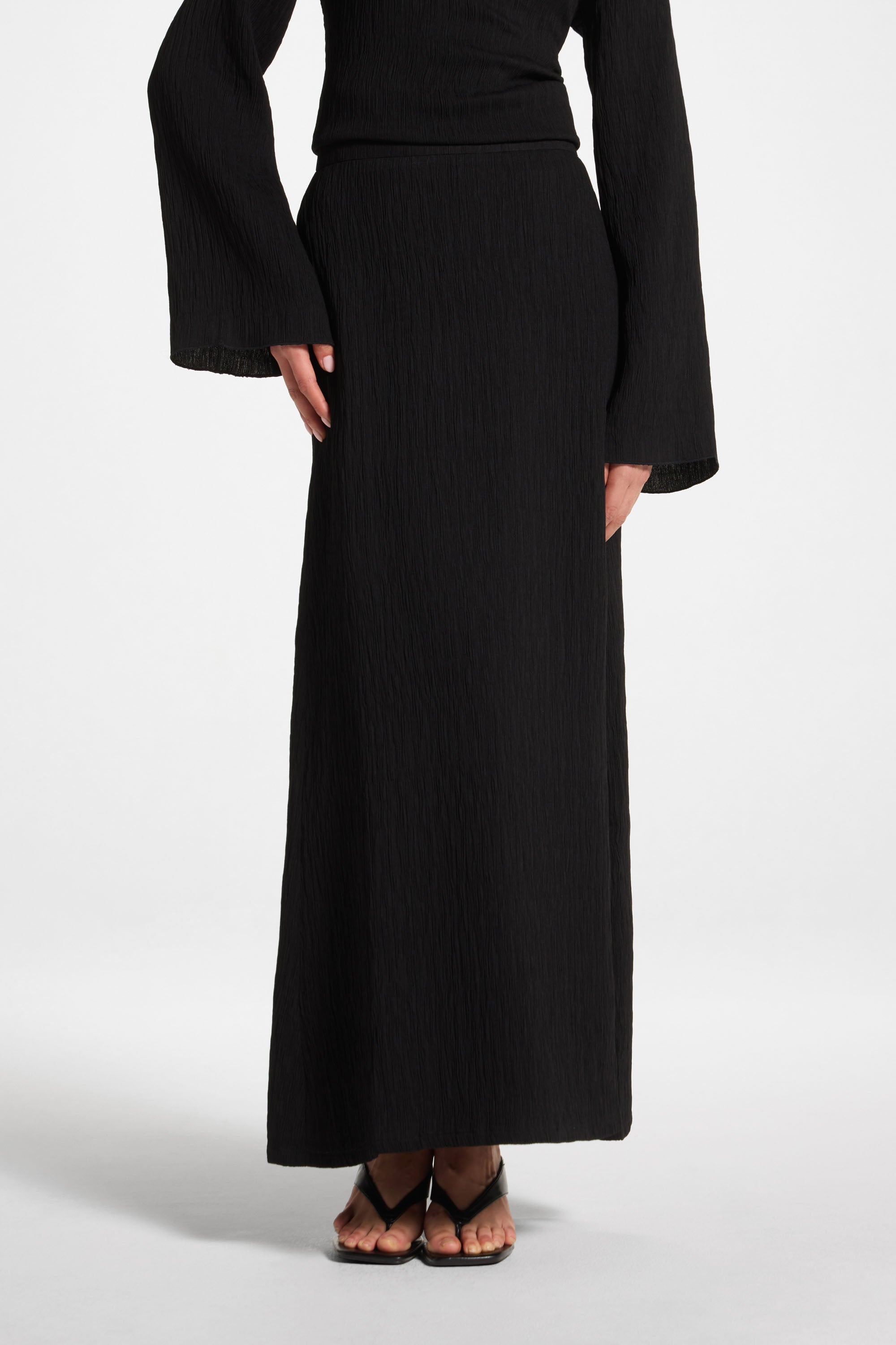 Textured Maxi Skirt - Black Abayas Veiled 