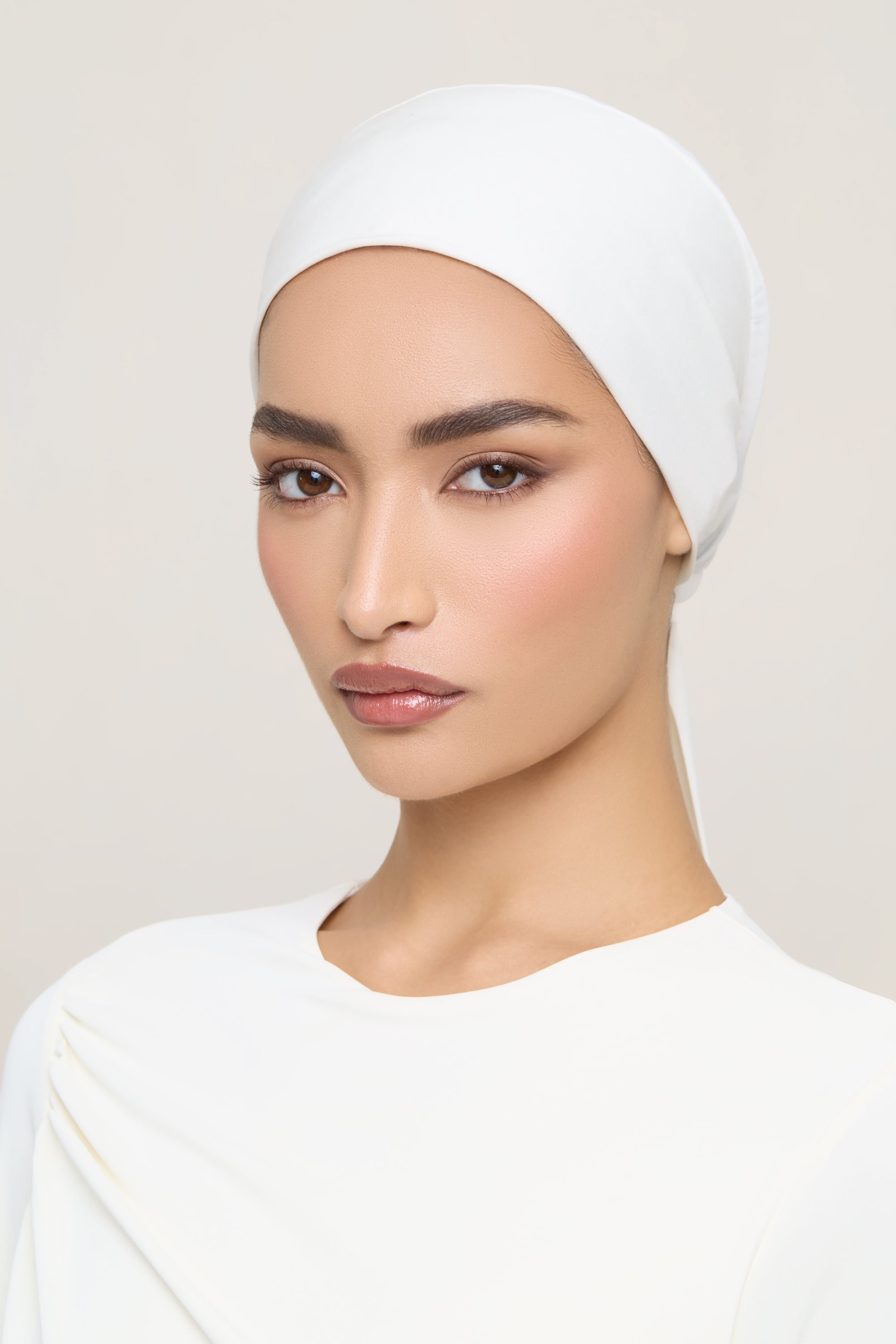 Tie Back Mesh Undercap - White Accessories Veiled 