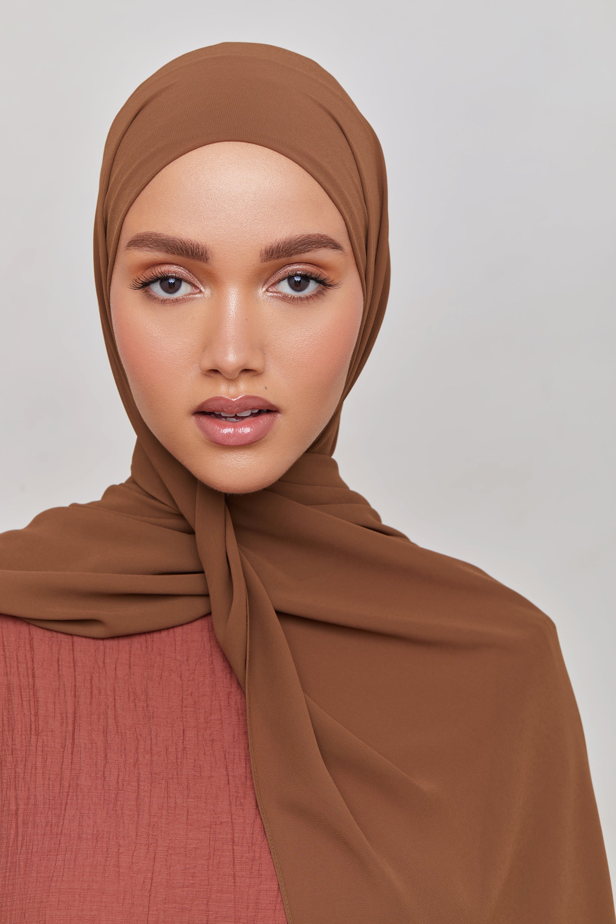 Chiffon LITE Hijab - Bison Brown Veiled 