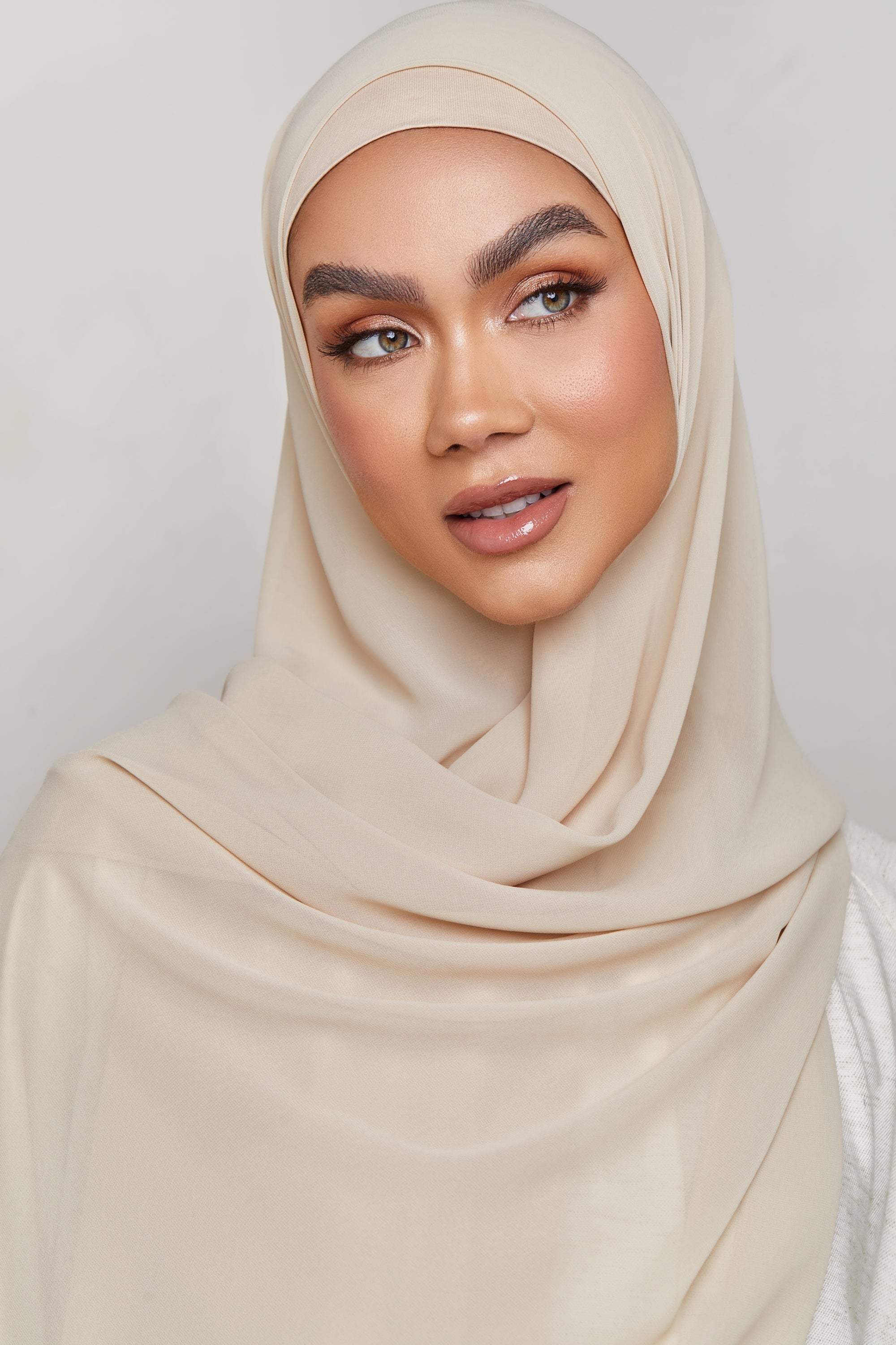 Chiffon LITE Hijab - Cement saigonodysseyhotel 