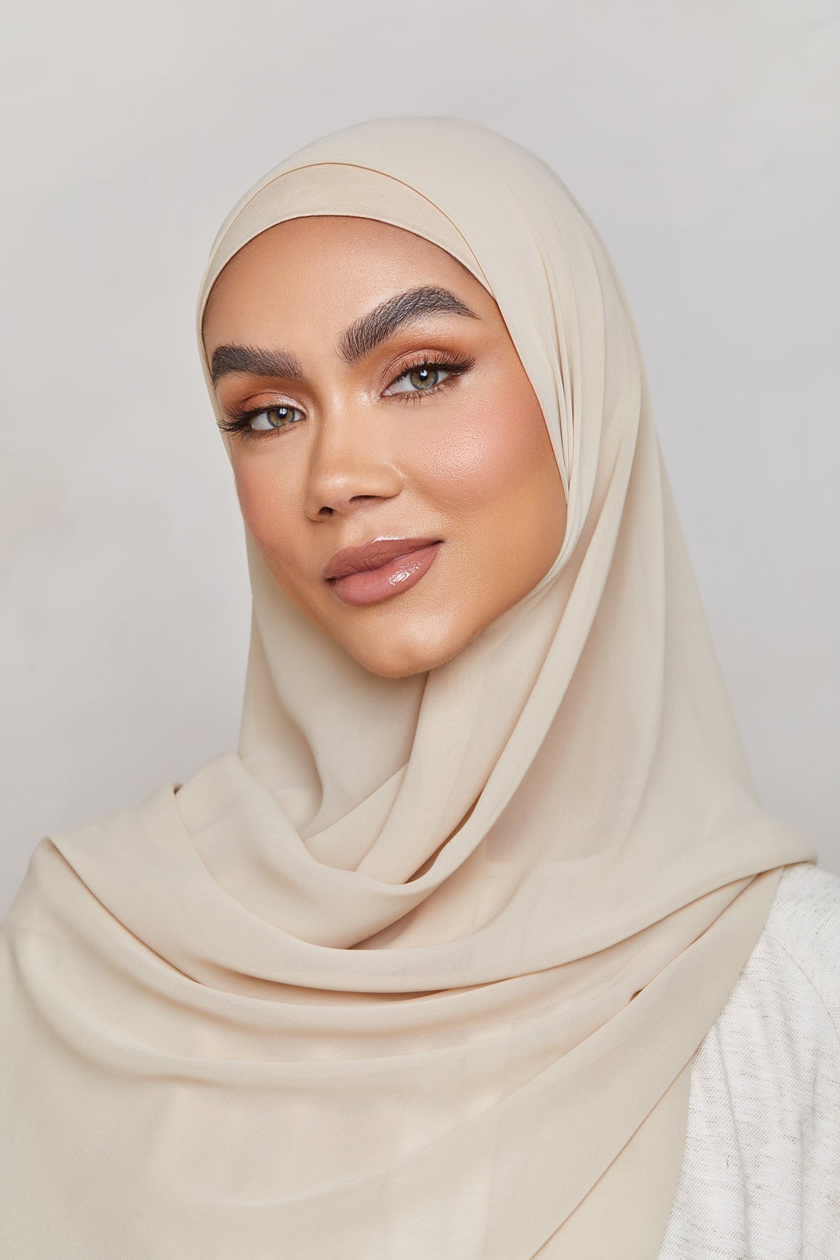 Chiffon LITE Hijab - Cement Veiled 