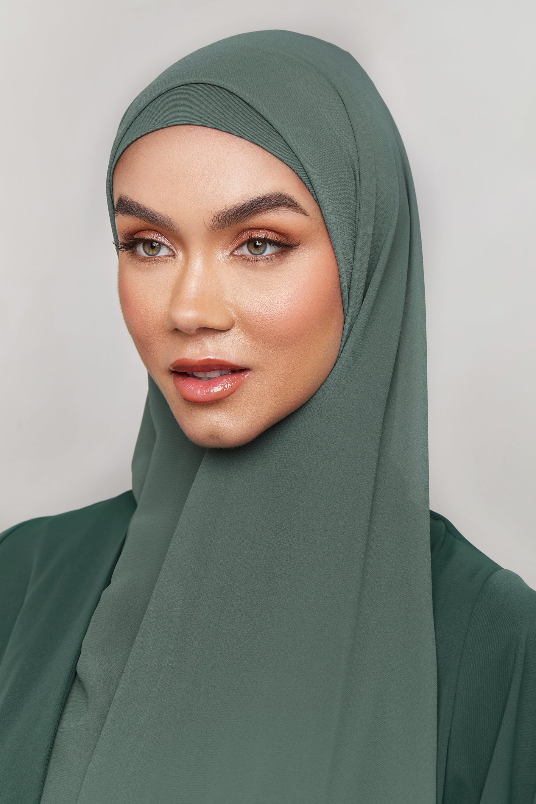 Chiffon LITE Hijab - Dark Forest Veiled 