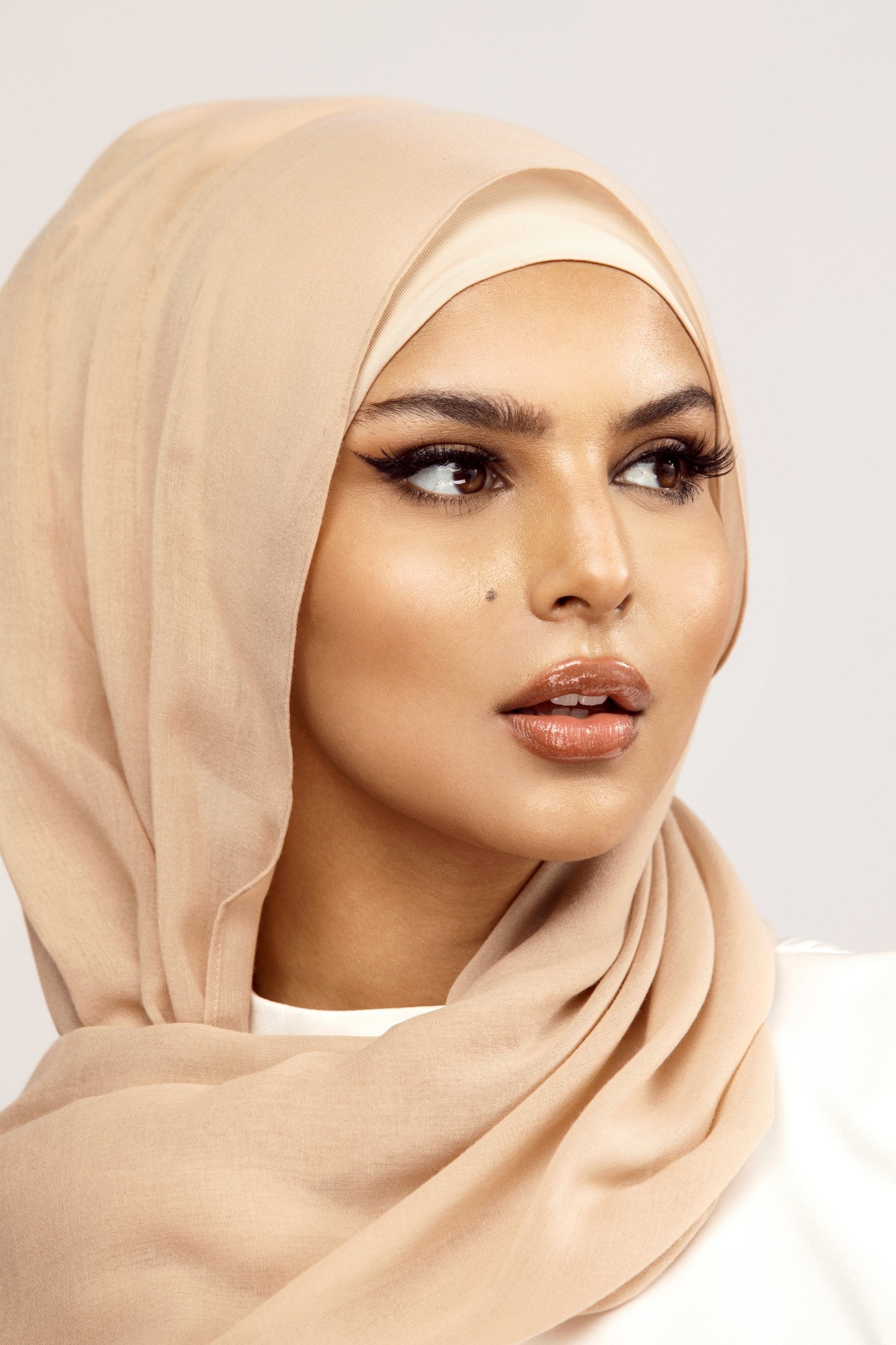 Essential Woven Hijab - Warm Taupe Veiled Collection 