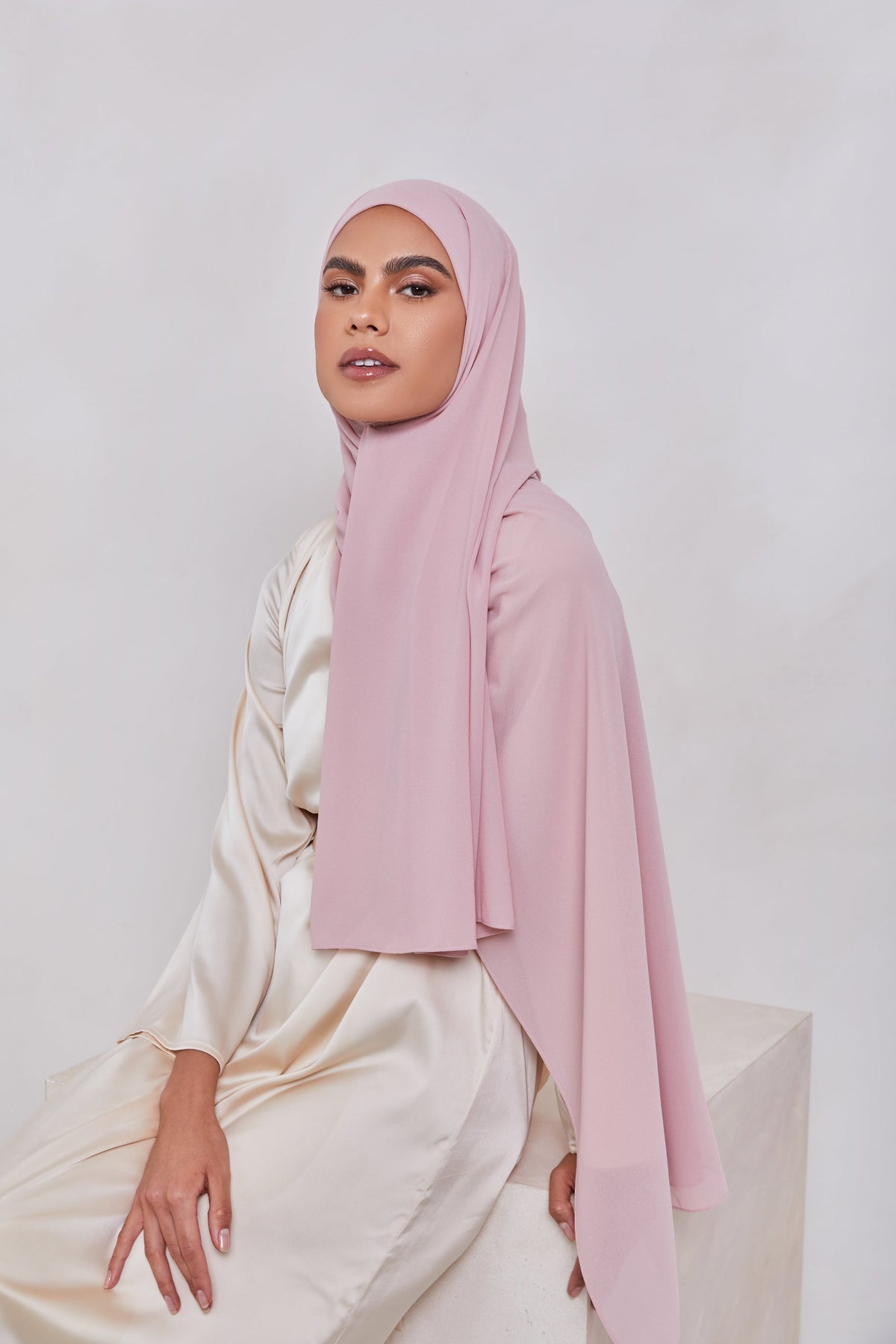 Essential Chiffon Hijab - Dusty Pink Scarves & Shawls Veiled Collection 