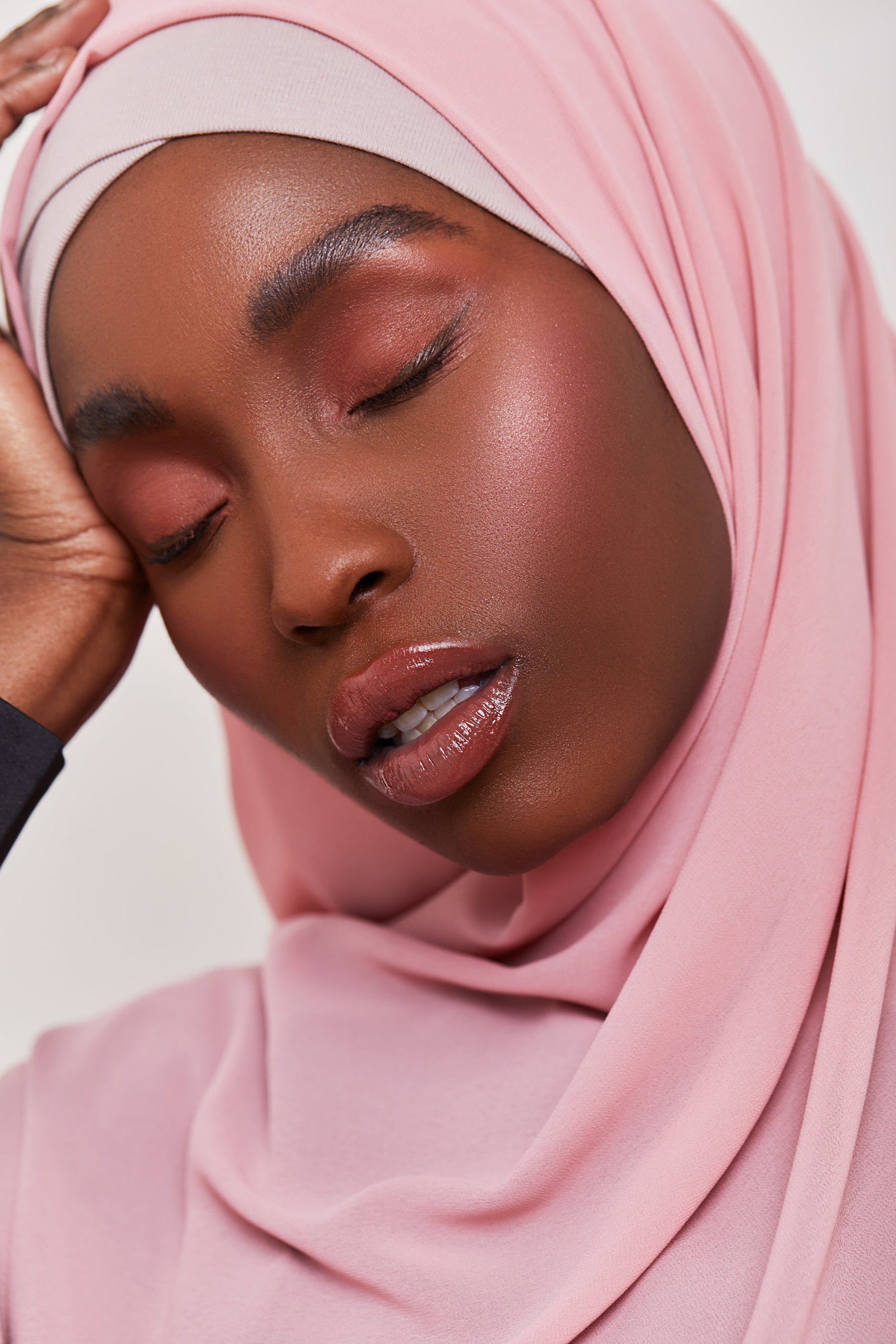 Essential Chiffon Hijab - Dusty Rose Scarves & Shawls Veiled Collection 