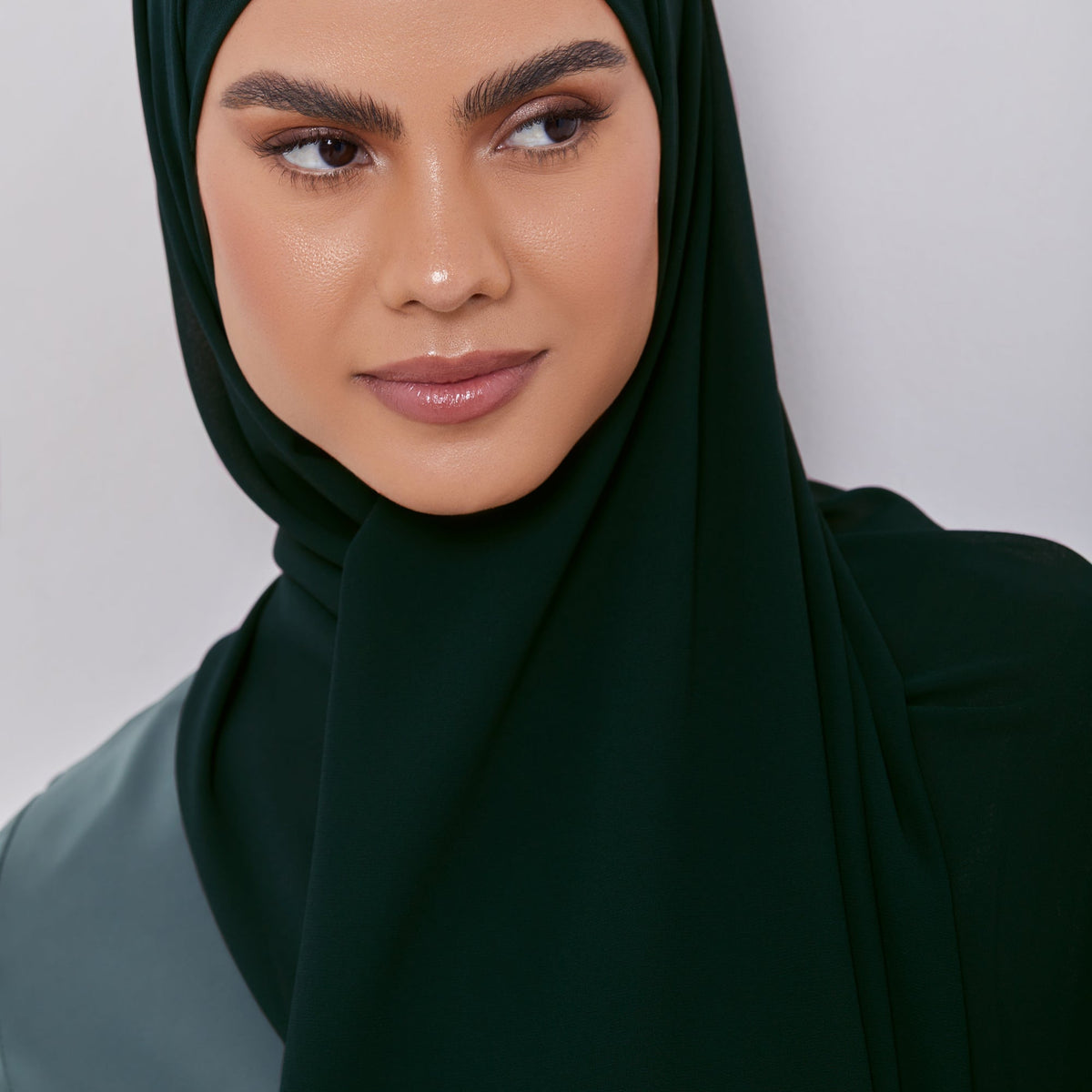Essential Chiffon Hijab - Emerald Green
