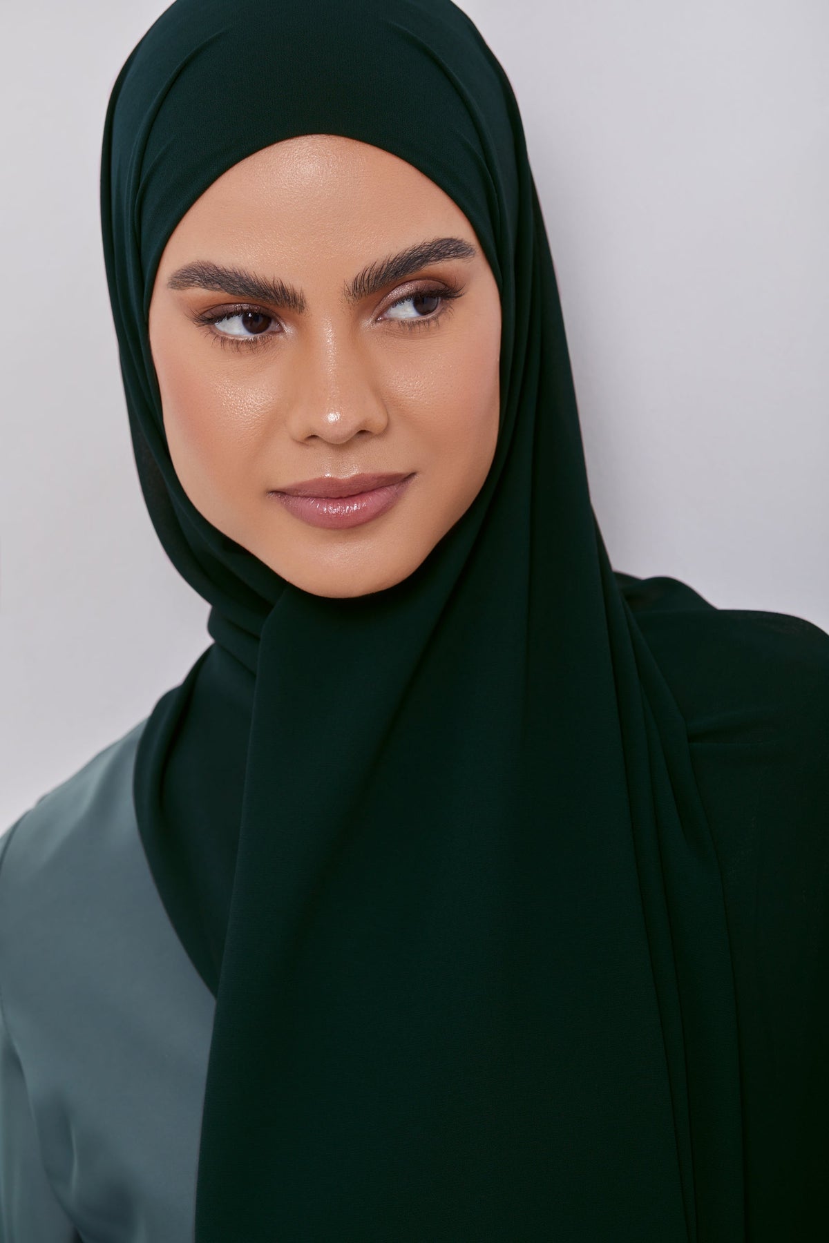 Essential Chiffon Hijab - Emerald Green Scarves & Shawls Veiled Collection 