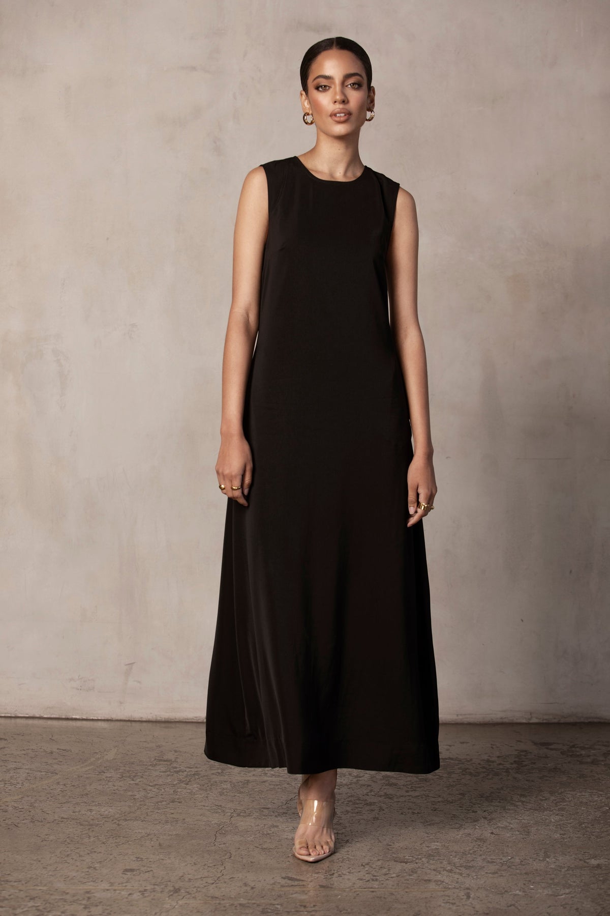 Eva Essential Sleeveless Maxi Dress - Black Veiled Collection 