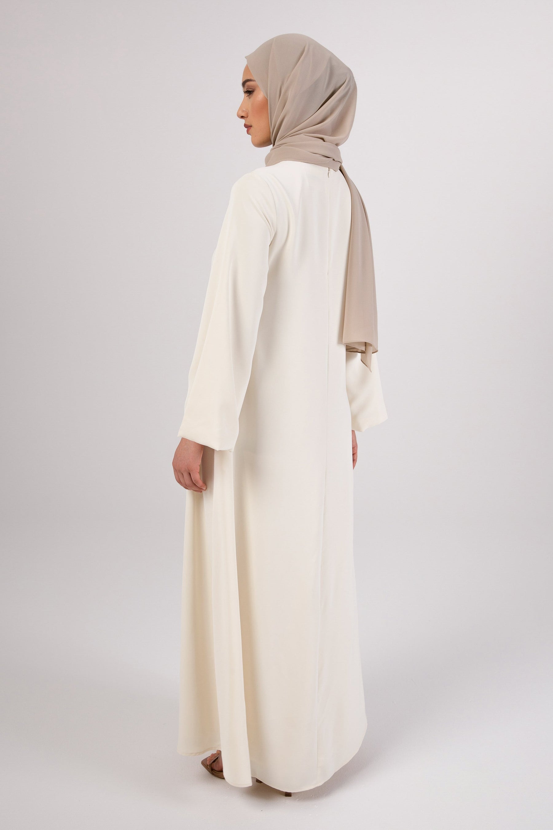 Jenna Flowy Circle Maxi Dress - Off White Veiled 