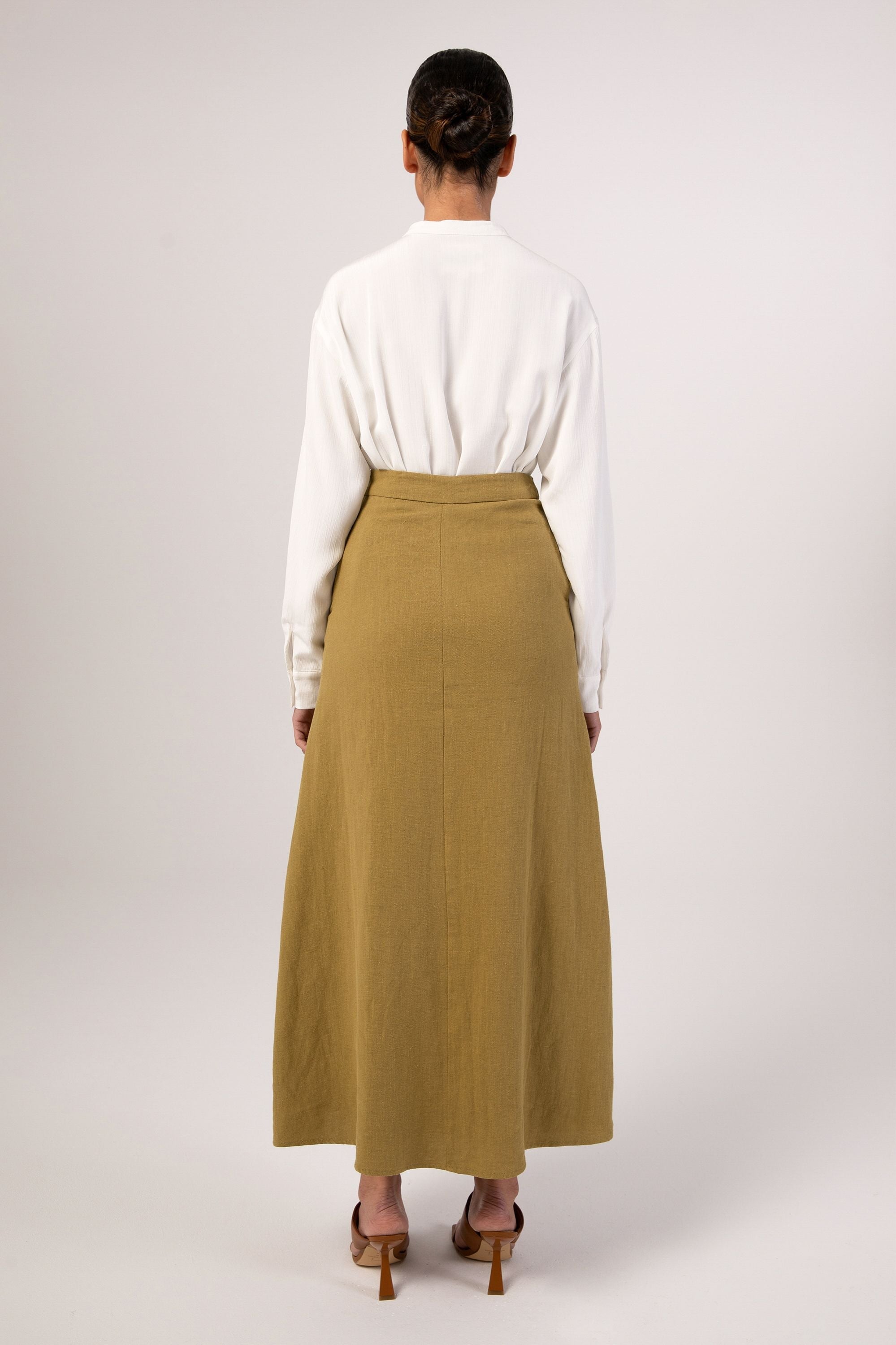 Lubna Linen Maxi Skirt - Green Moss Veiled 