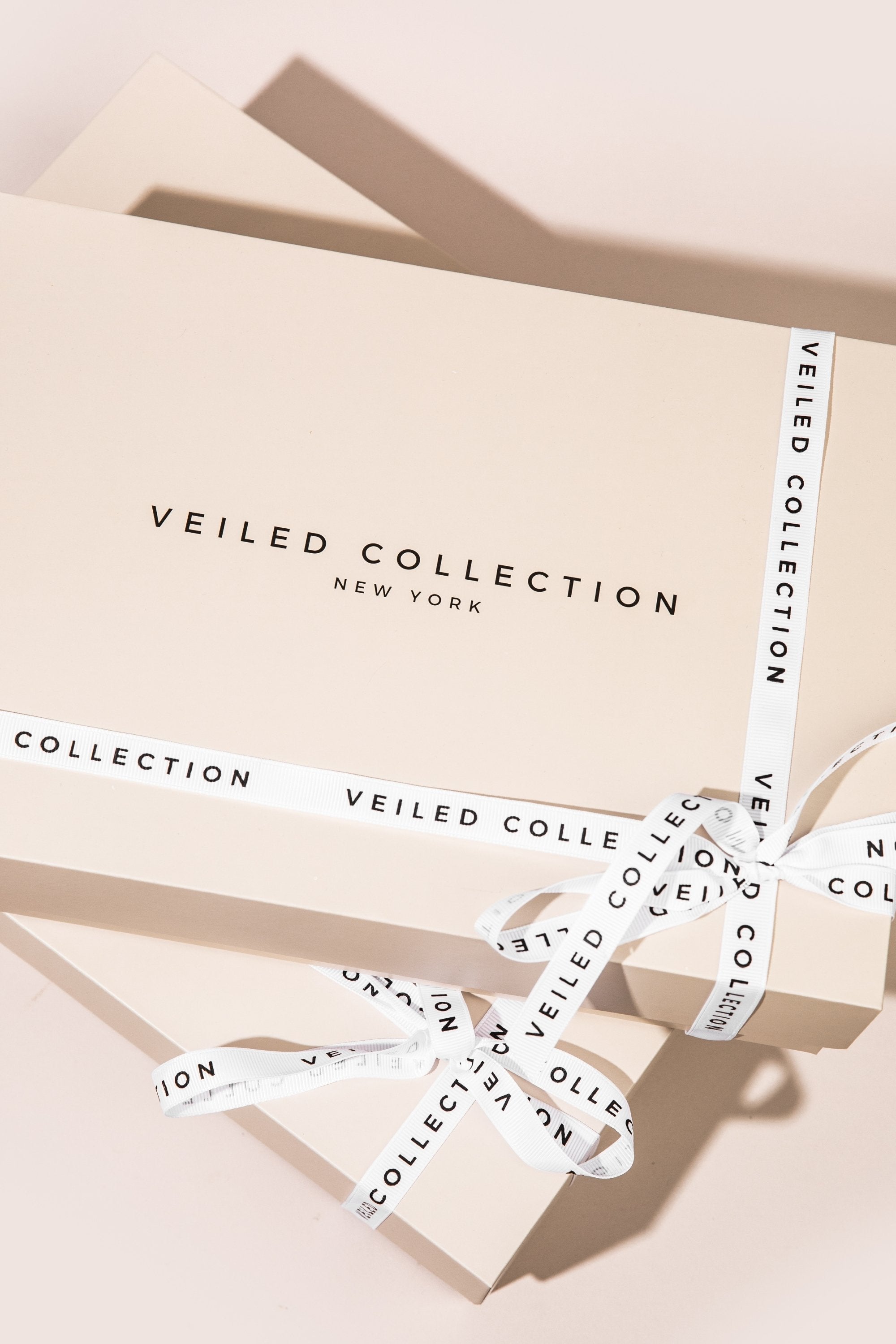 Gift Box Veiled Collection 