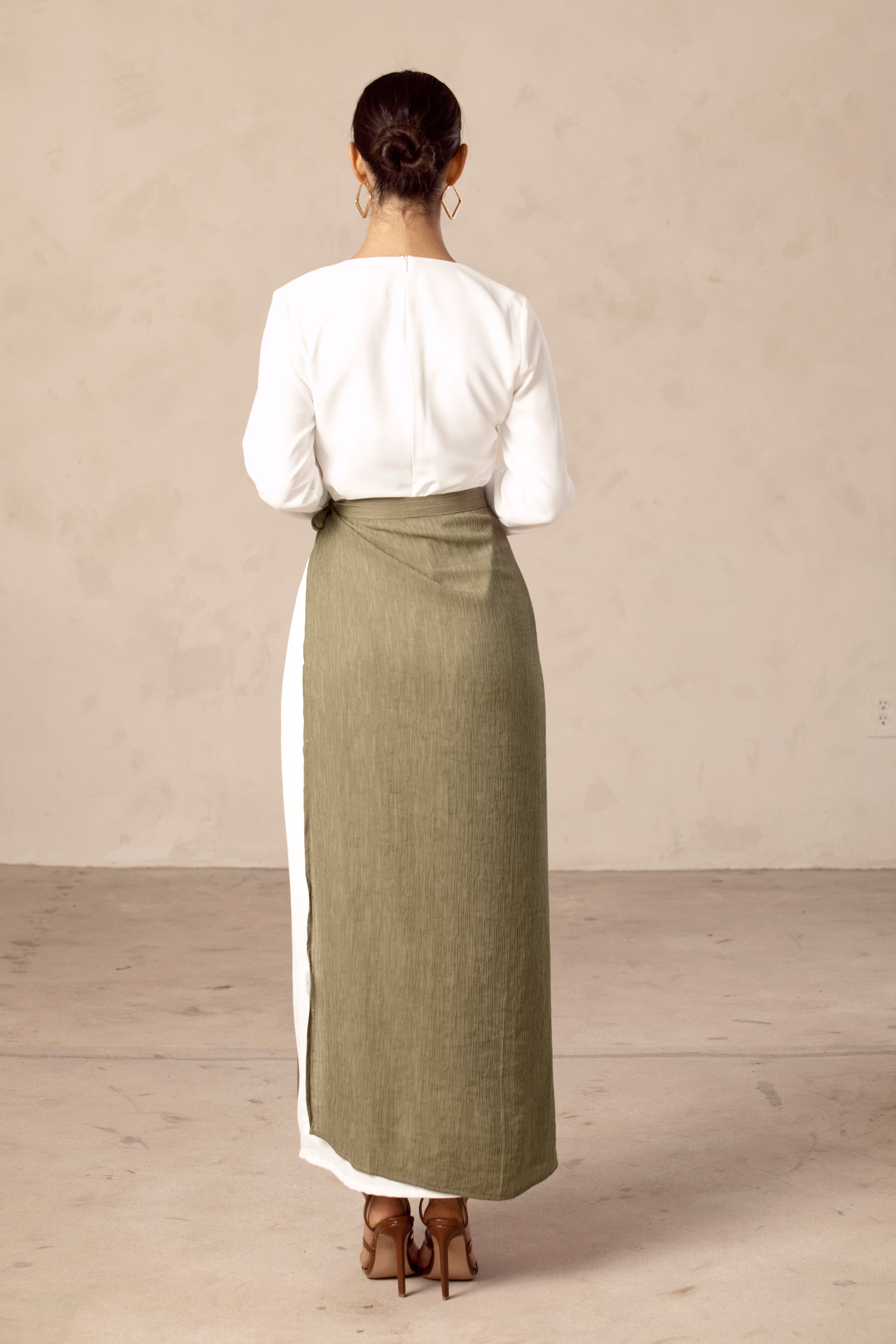 Rana Textured Overlay Tie Skirt - Gardenia Green Veiled Collection 
