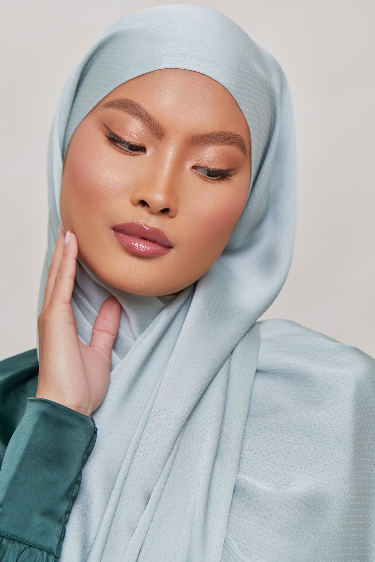 TEXTURE Crepe Hijab - Light Green Dots Veiled Collection 