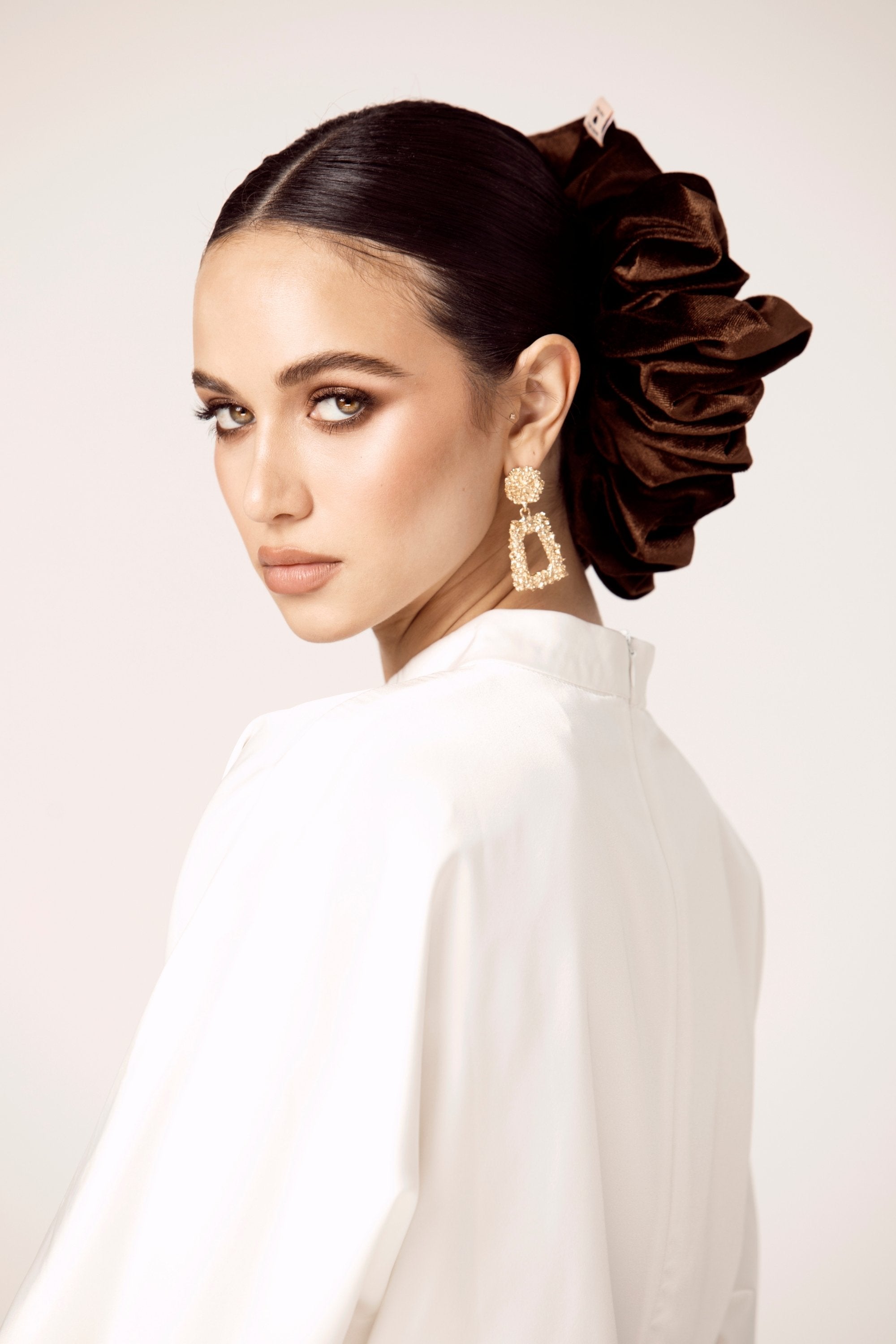 Velvet Volume Scrunchie - Dark Brown Veiled Collection 