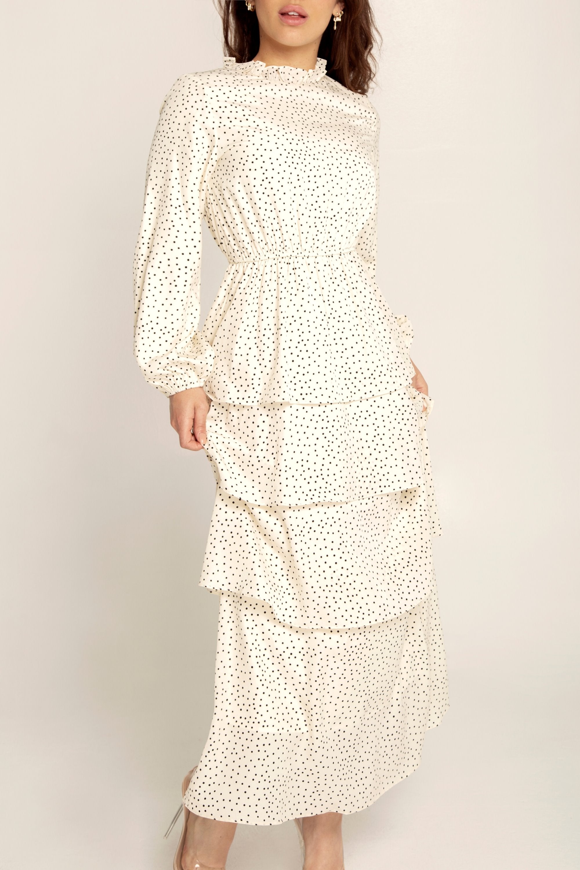Pleated midaxi dress in polka dot print with ruffled neck, ecru