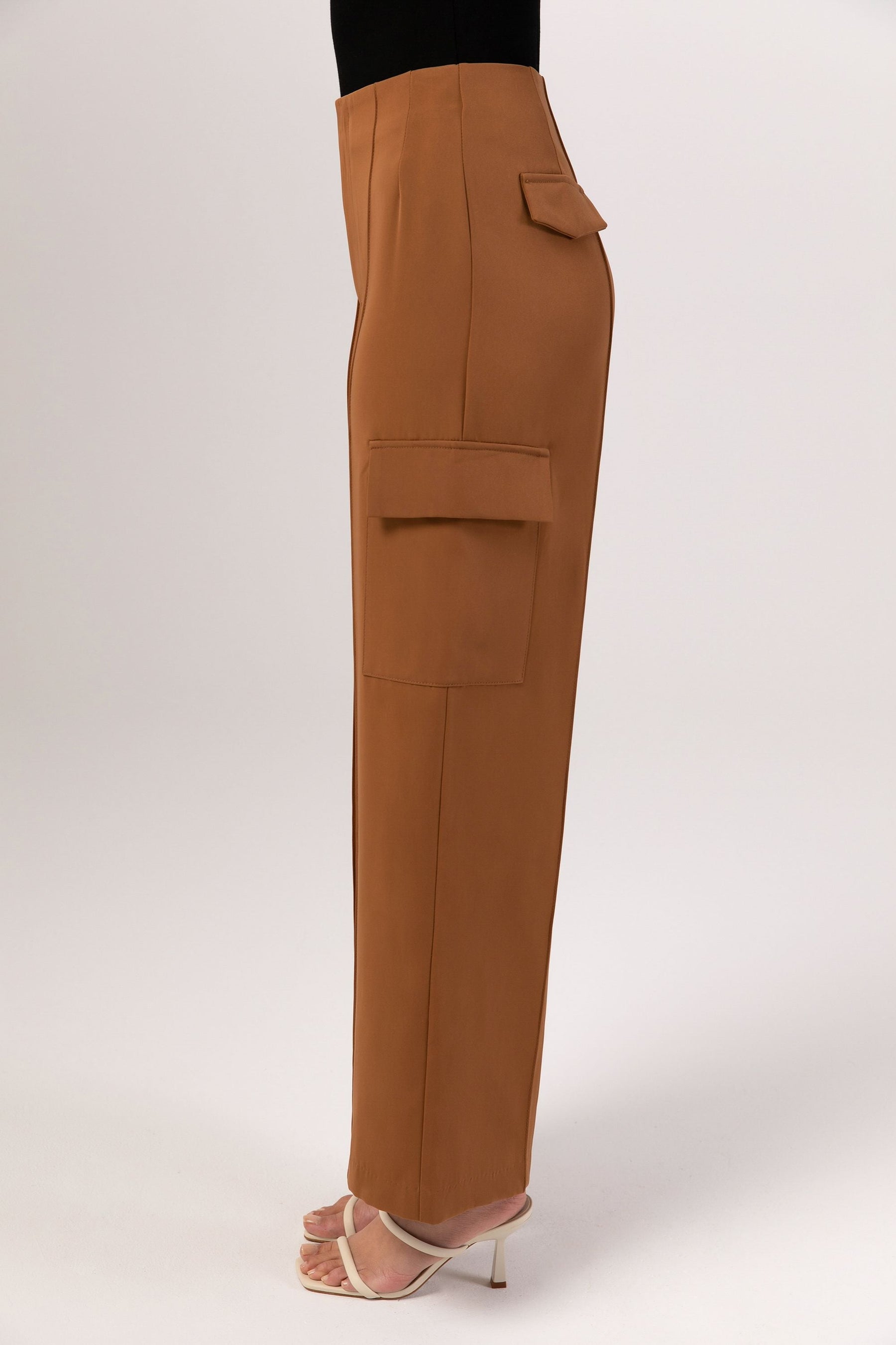 Wide Leg Utility Cargo Pants - Brown Veiled Collection 