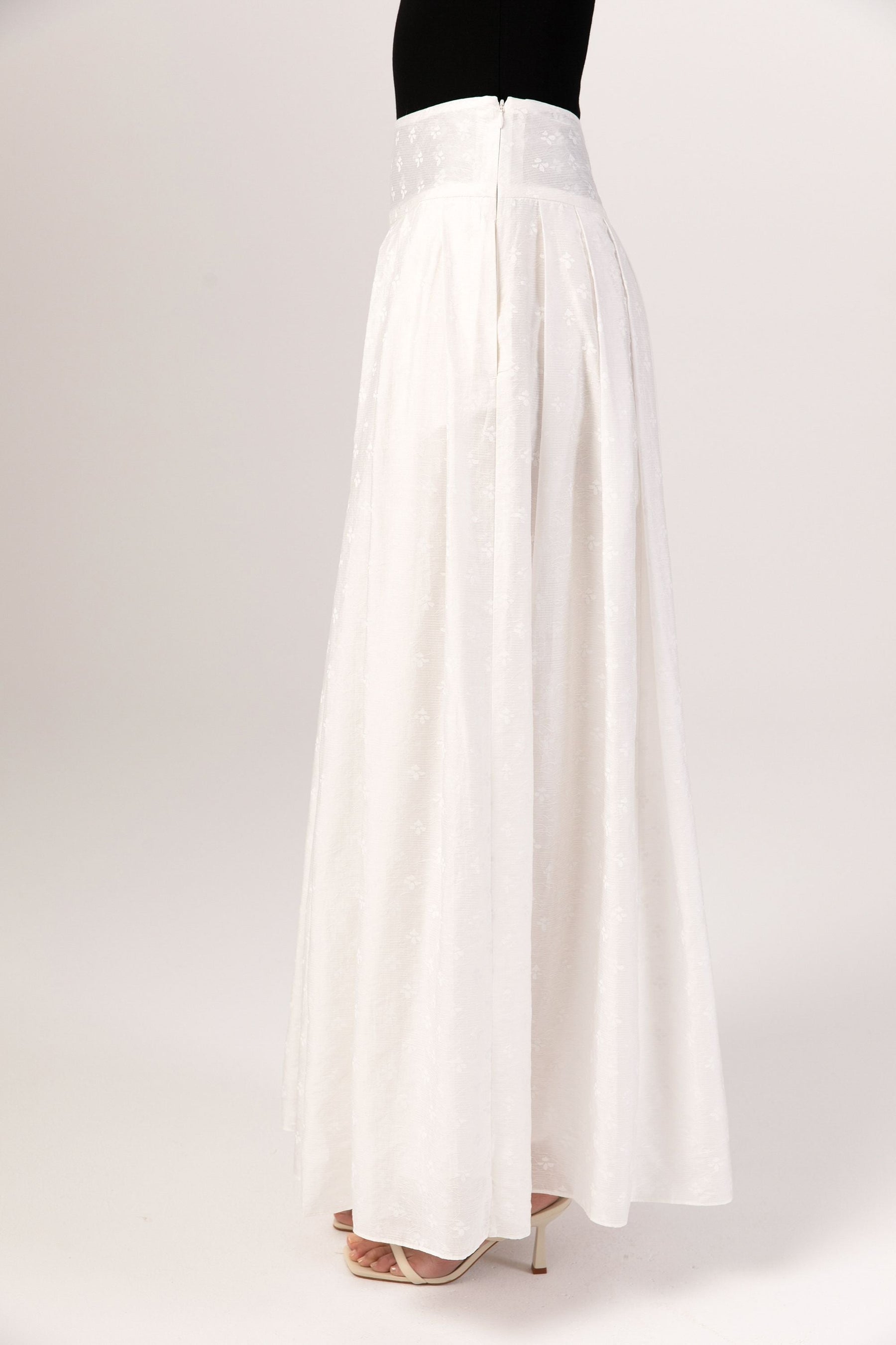 Reiss Gigi gather detailed maxi skirt, White/Cream - Dresses